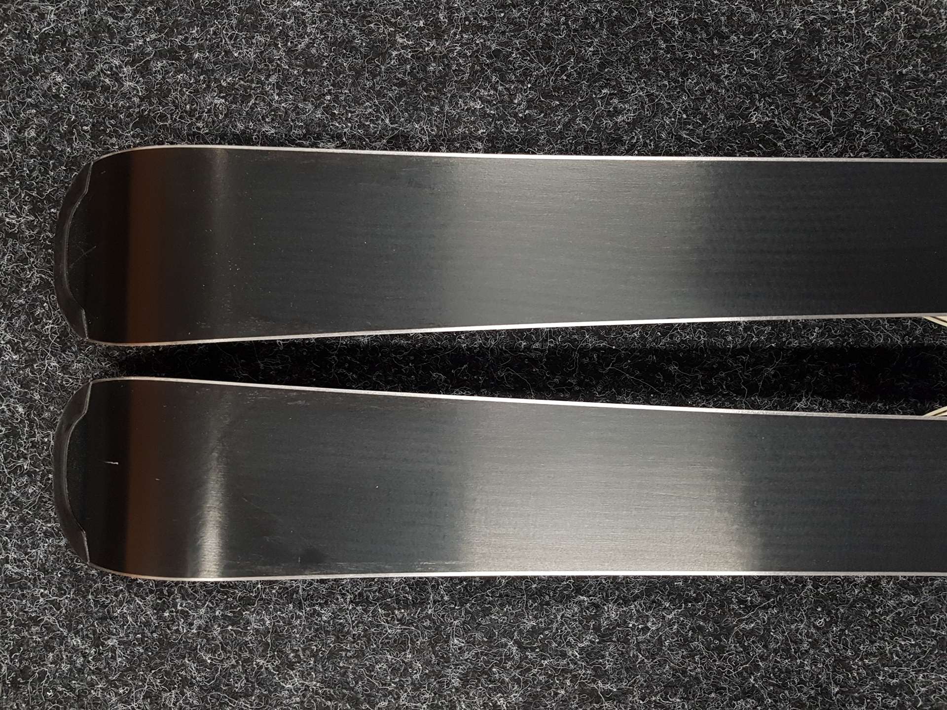 Esquís infantiles usados SALOMON X Race JR + fijaciones Ezytrak ETK 5