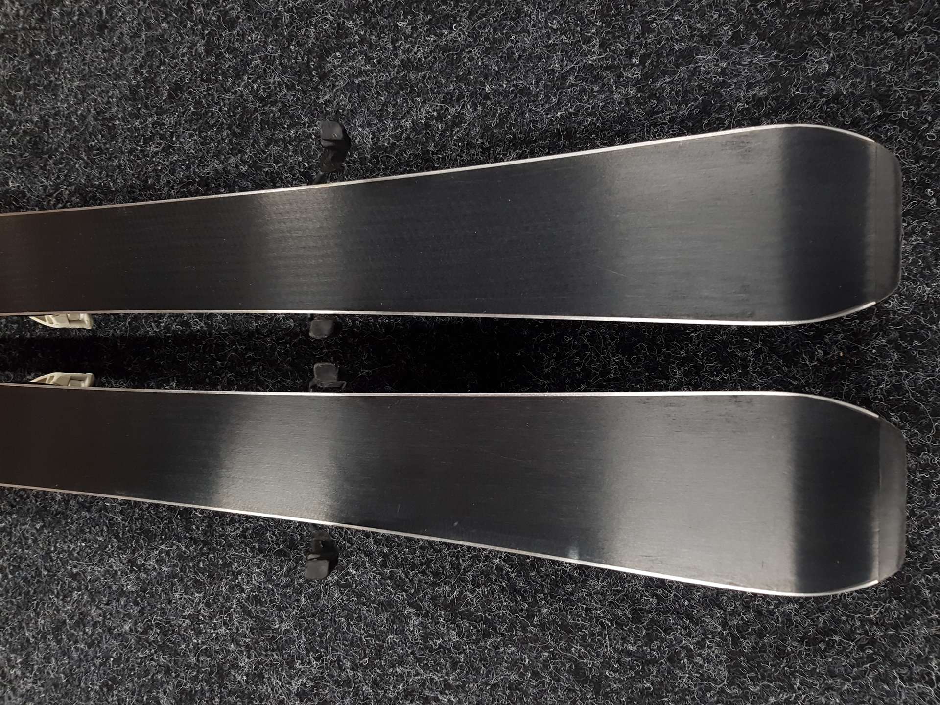 Esquís infantiles usados SALOMON X Race JR + fijaciones Ezytrak ETK 5