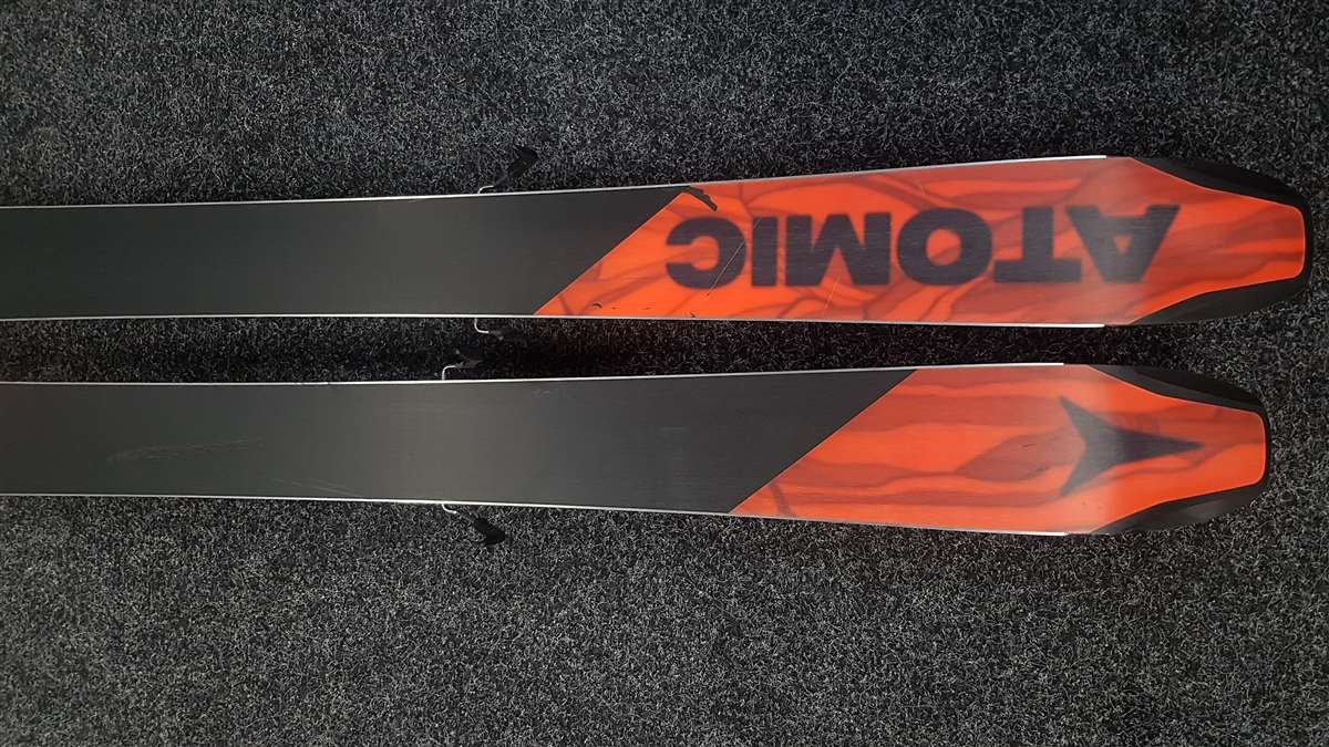 Bazárové lyže Atomic Bent Chetler 100