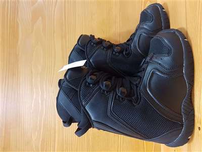 Ghete de snowboard GRAVITY folosite