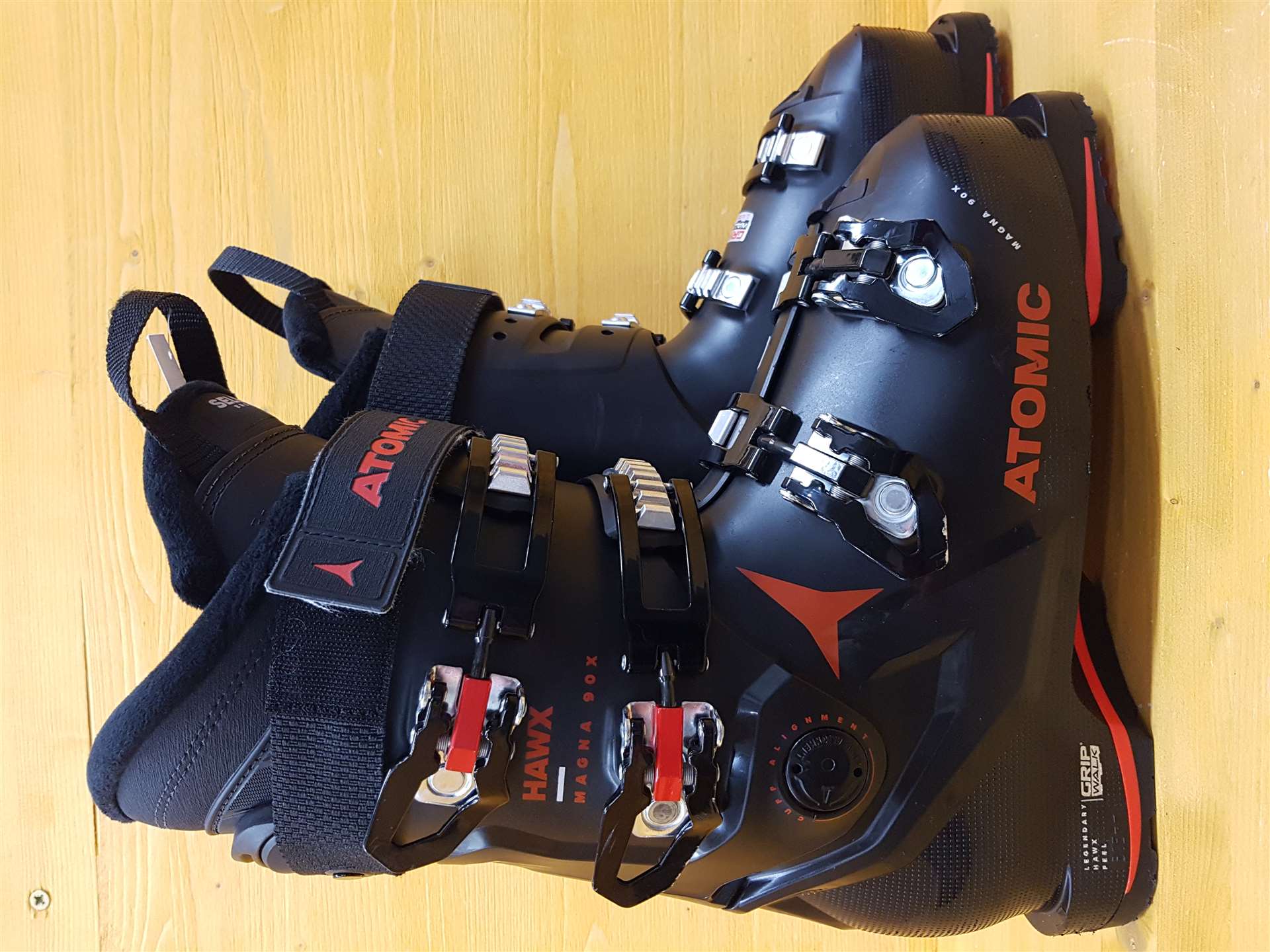 Używane buty narciarskie Atomic Hawx Magna 90X