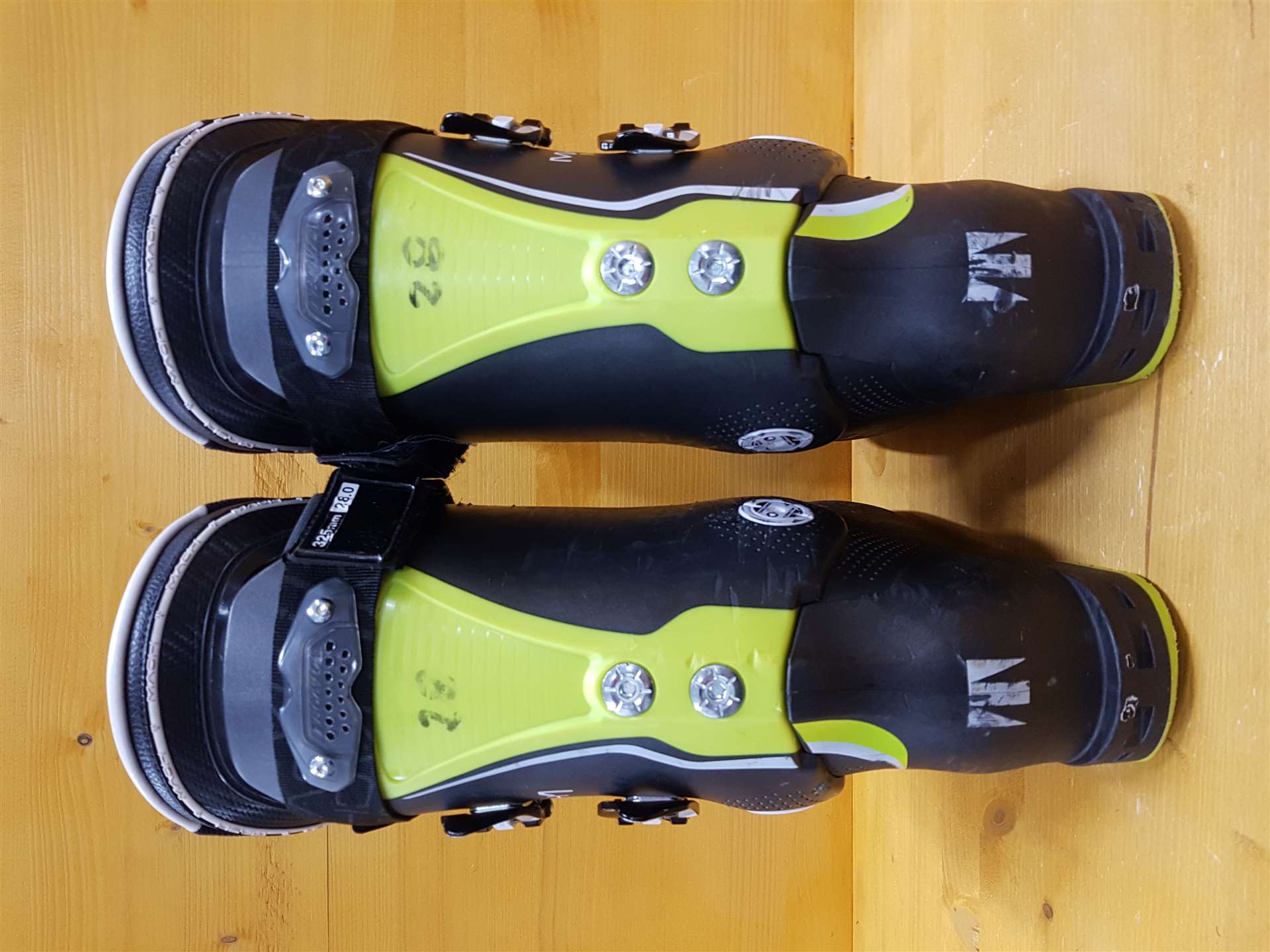 Gebrauchte Tecnica MACH1 MV 100 Skischuhe