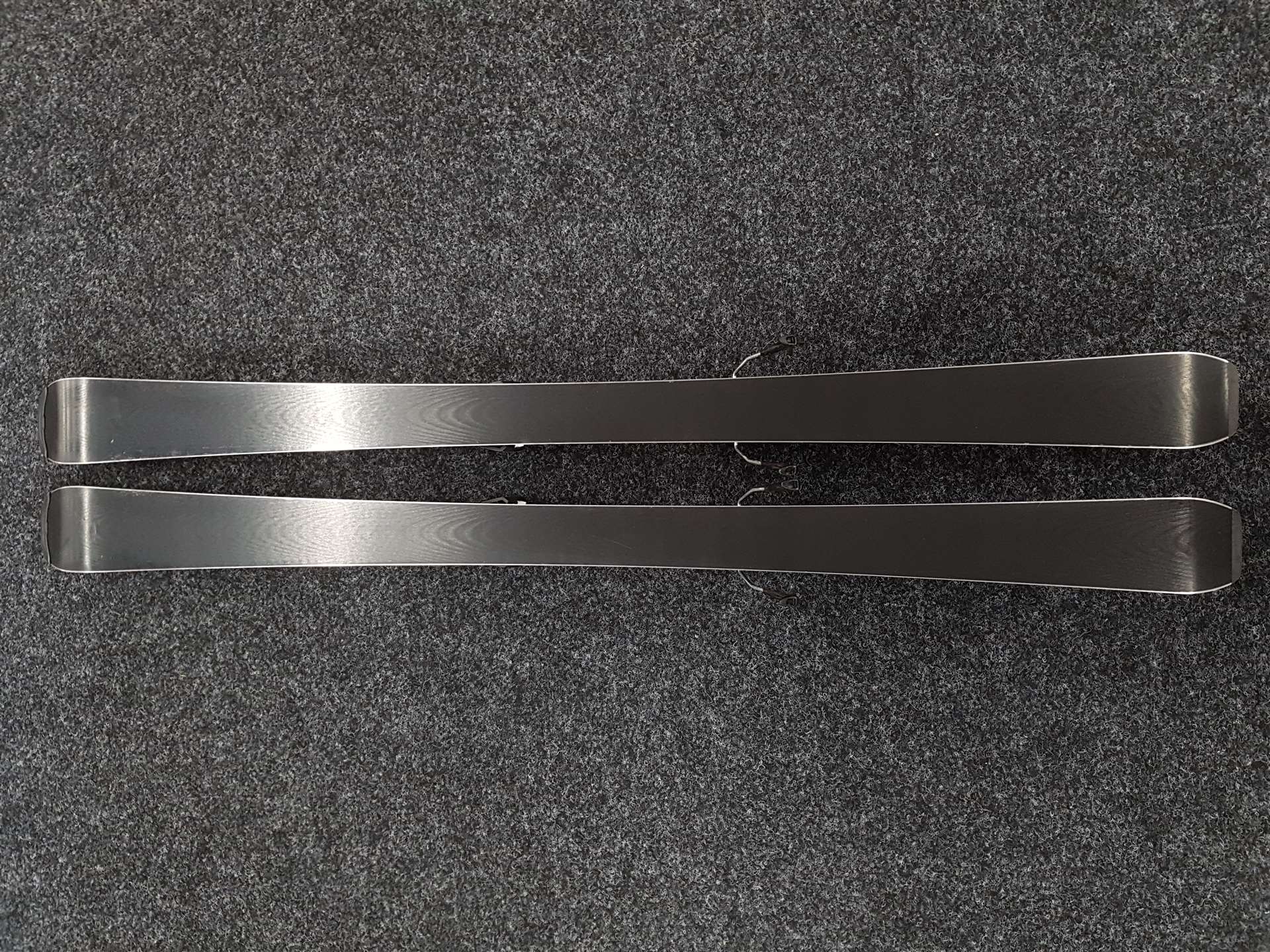 Použité lyže SALOMON Lux Jr. + vázání Salomon 5.5