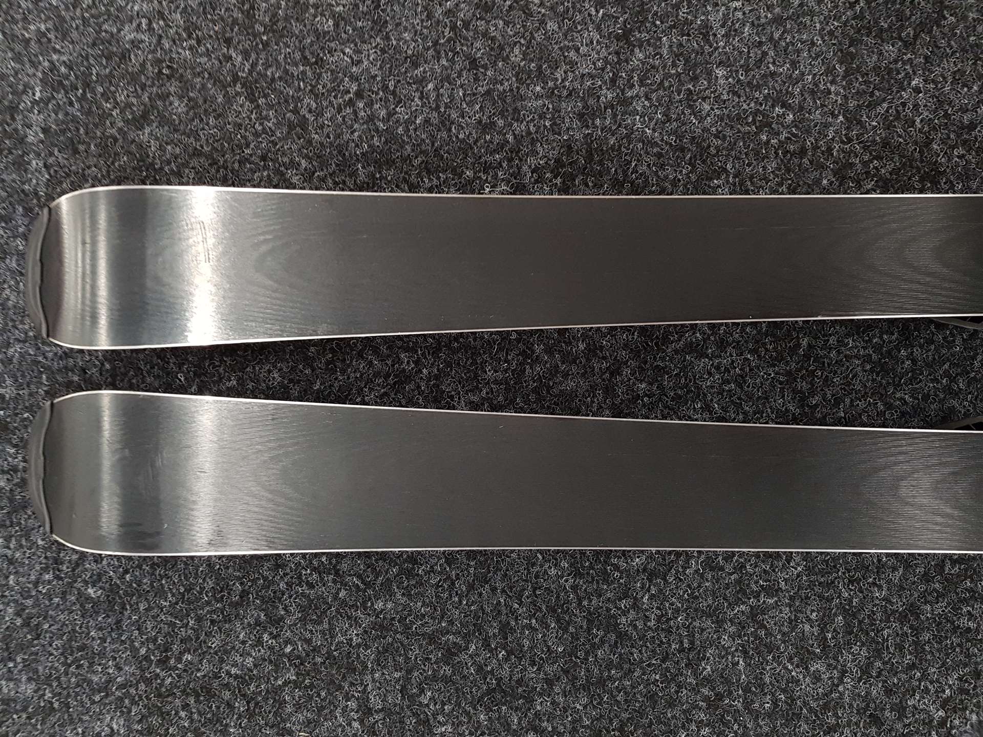 Použité lyže SALOMON Lux Jr. + vázání Salomon 5.5