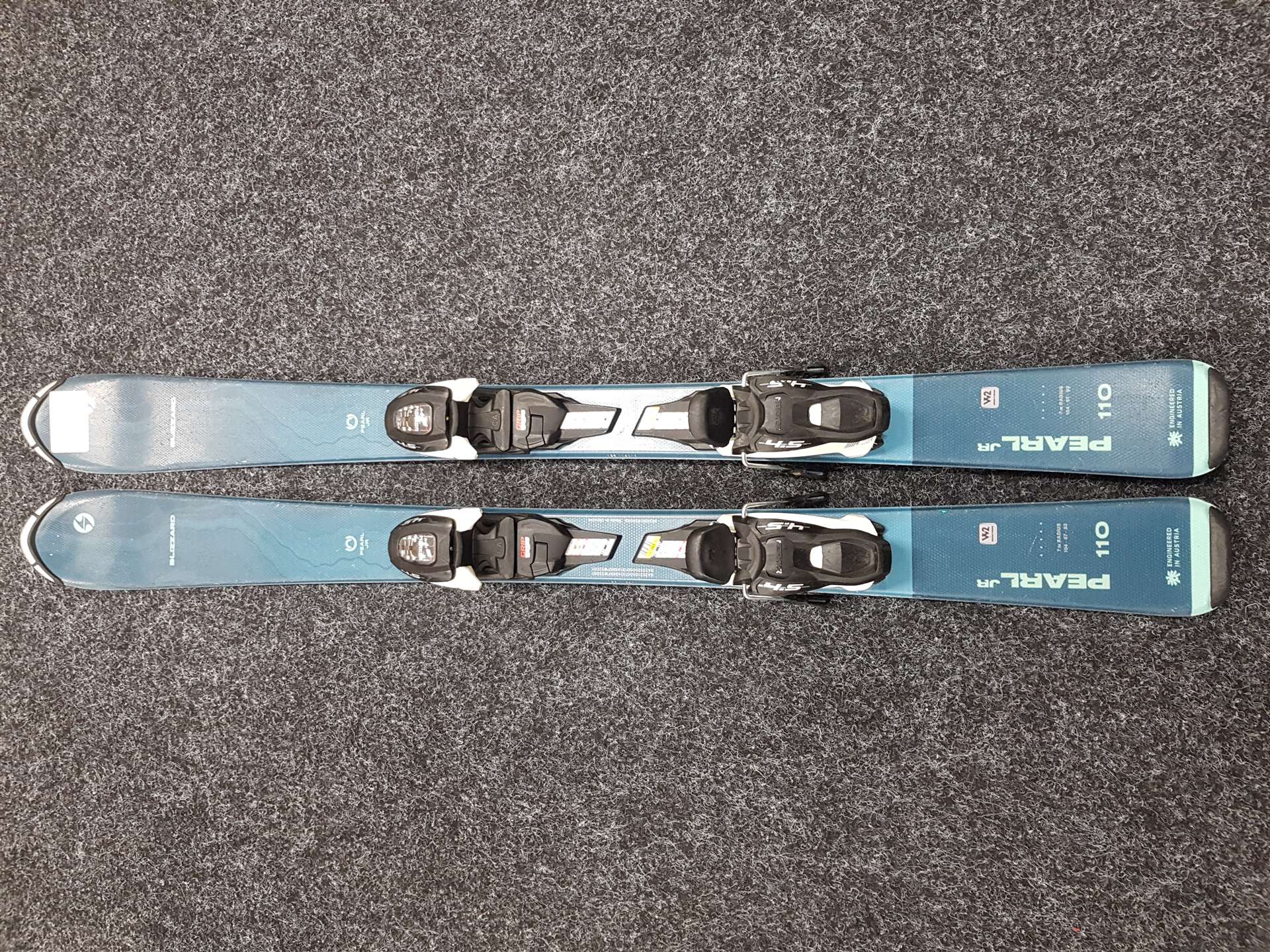 Skis enfant d'occasion BLIZZARD Pearl JR + fixations Marker 4.5