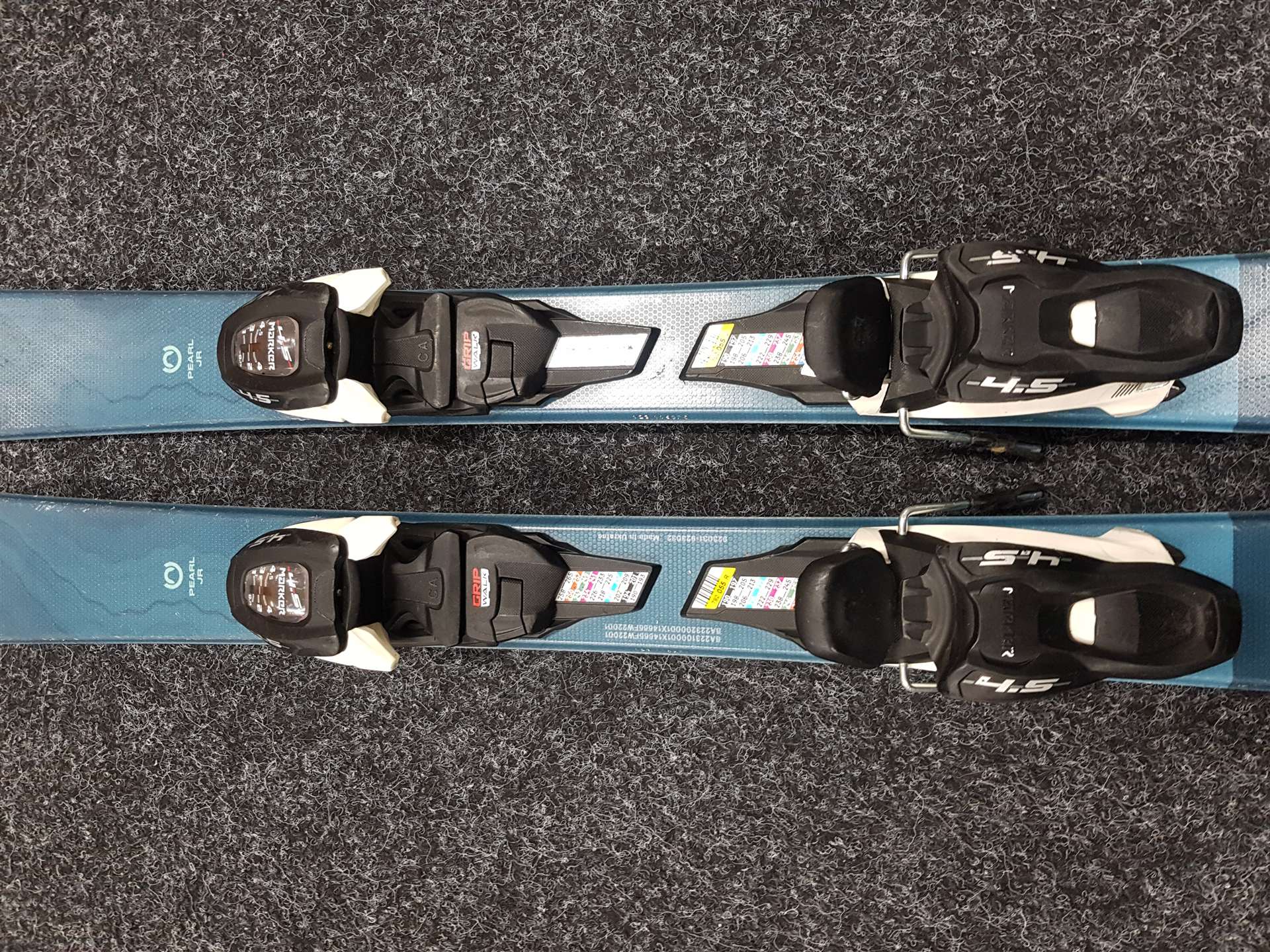 Skis enfant d'occasion BLIZZARD Pearl JR + fixations Marker 4.5