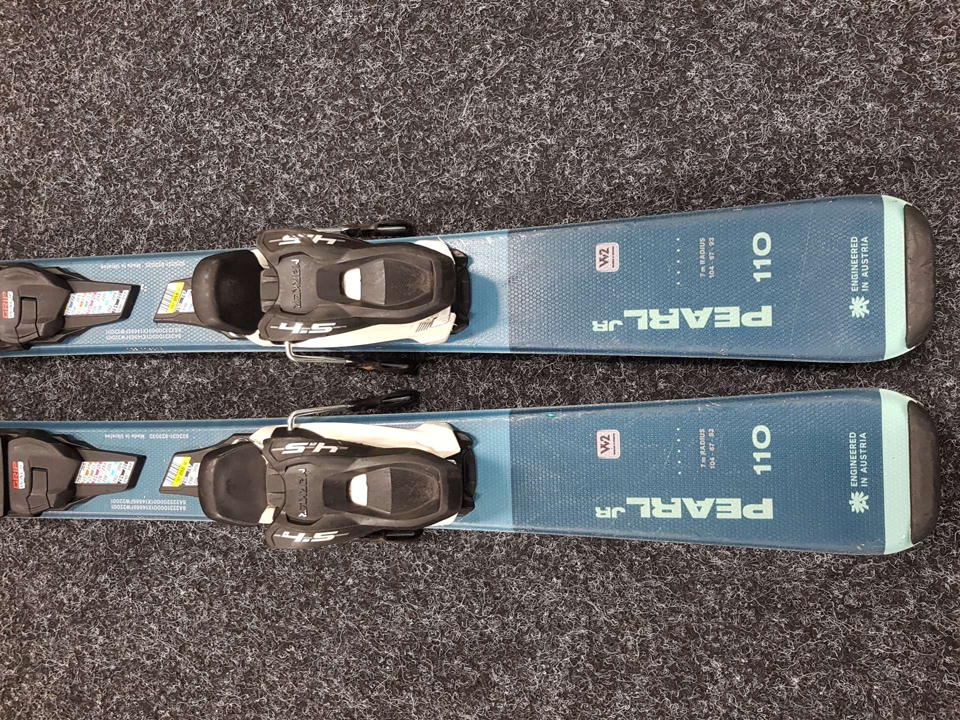Skis enfant d'occasion BLIZZARD Pearl JR + fixations Marker 4.5