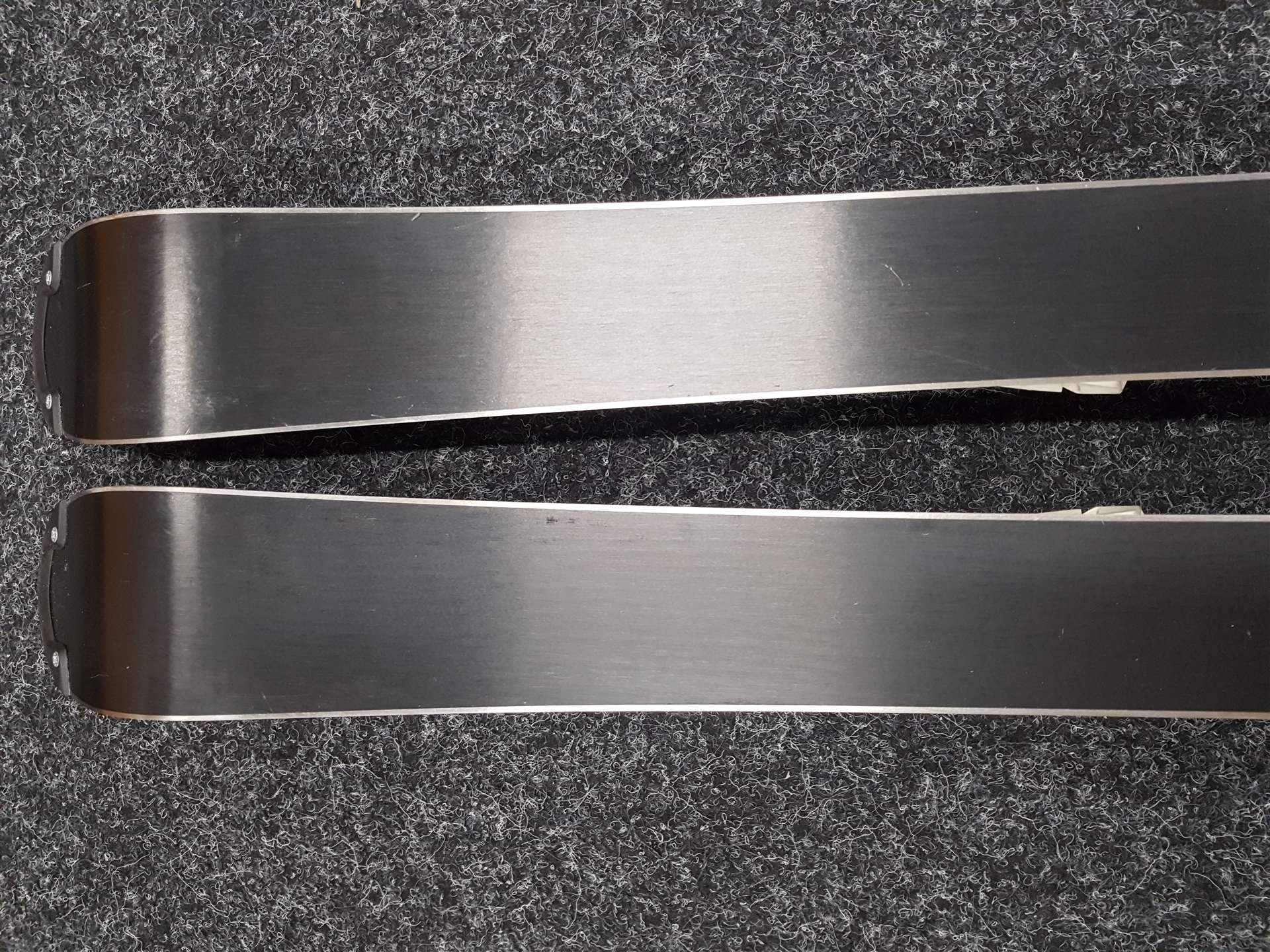 Skis enfant d'occasion BLIZZARD Pearl JR + fixations Marker 4.5