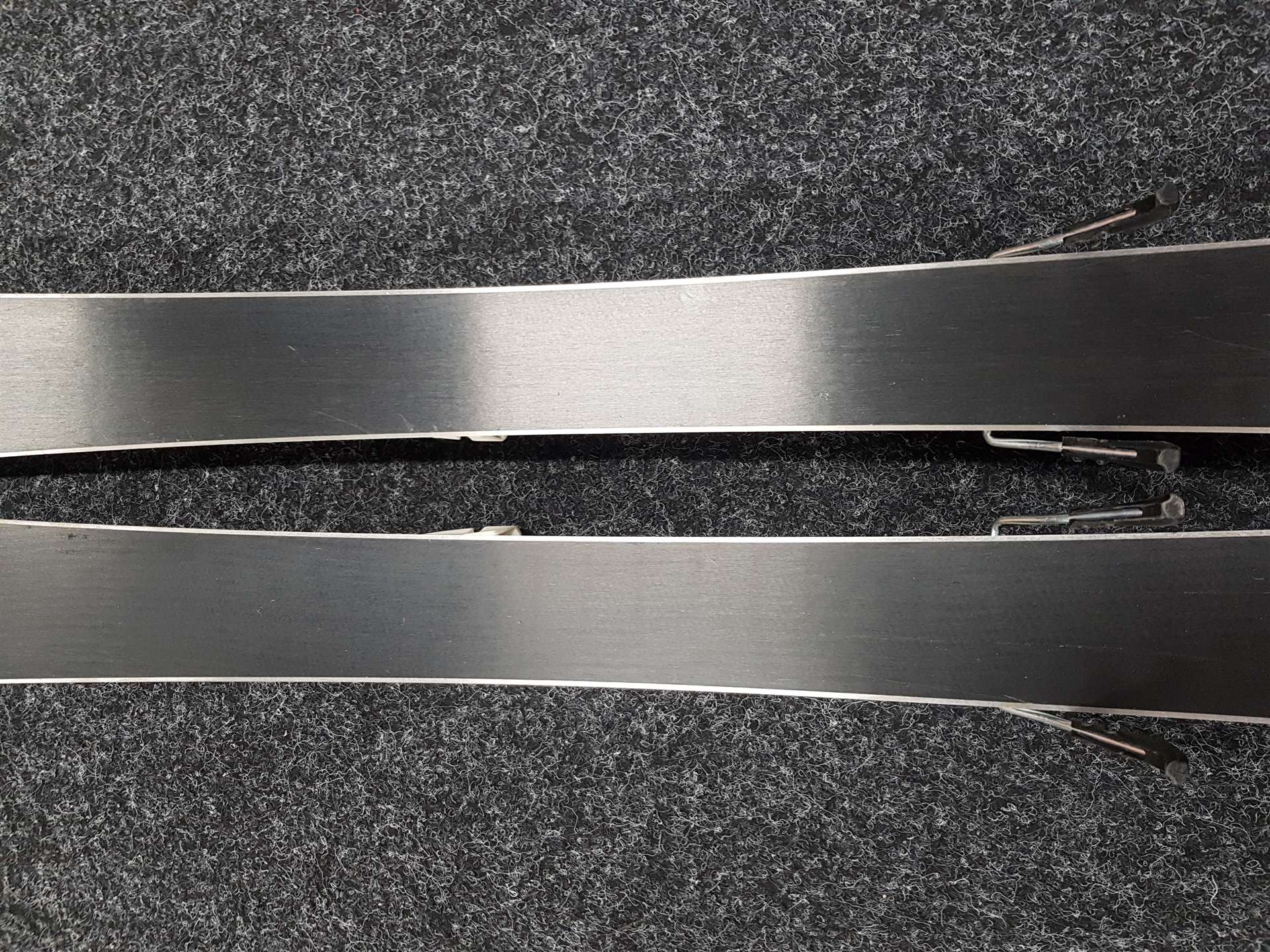 Skis enfant d'occasion BLIZZARD Pearl JR + fixations Marker 4.5