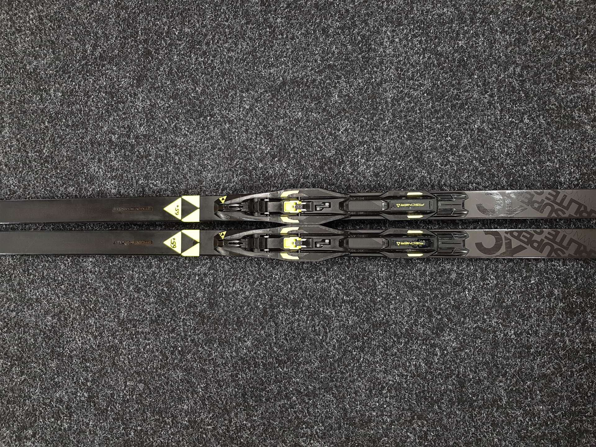 Použité běžecké lyže FISCHER XC Superlite Crown + vázání NNN Fischer Control