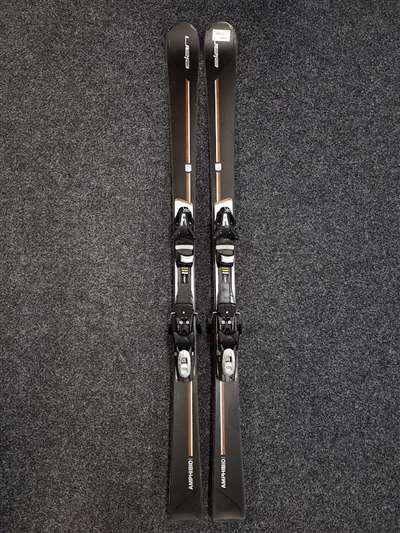 Bazar schiuri Elan Amphibio 70 de ani