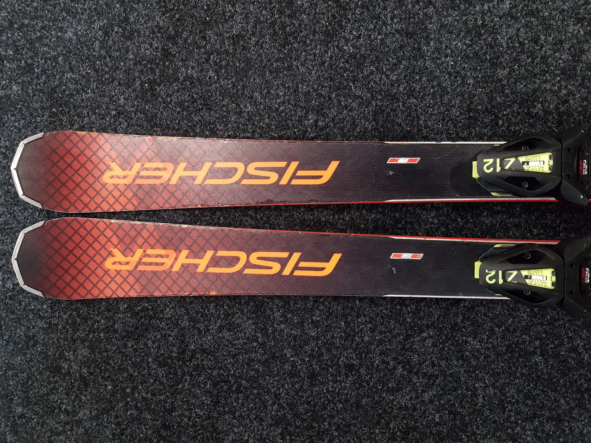 Używane narty FISCHER The Curv DTX + wiązania Fischer Z12