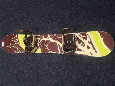 Snowboard RADICAL Forest folosit + legături Radical mărimea L