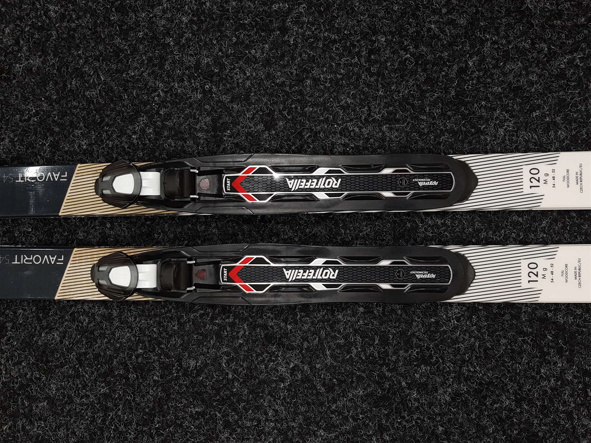 Skis de fond SPORTEN Favorit 54 JR + fixations NNN Rottefella d'occasion