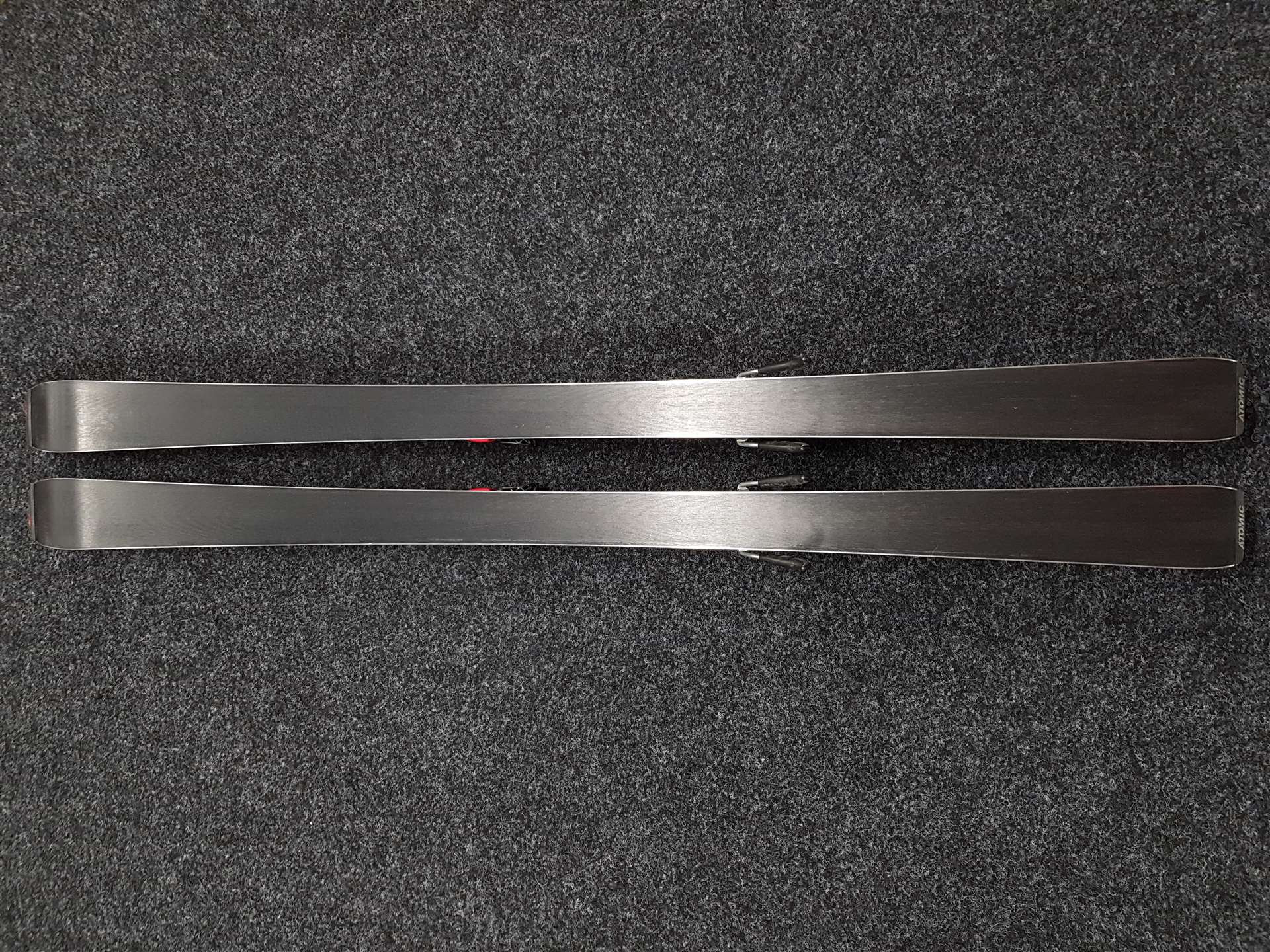 Použité lyže ATOMIC GS 11 + viazanie Atomic 10