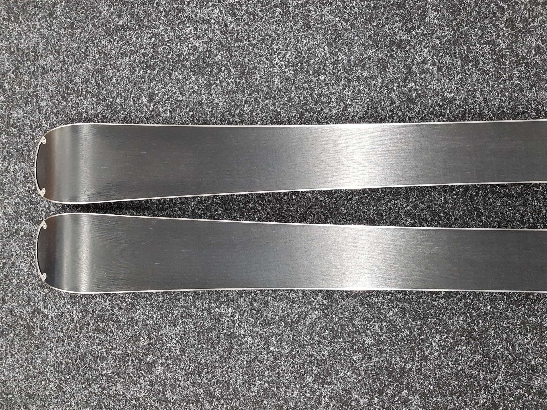 Sci HEAD Pure Joy usati + attacchi Head Nine (9 DIN)