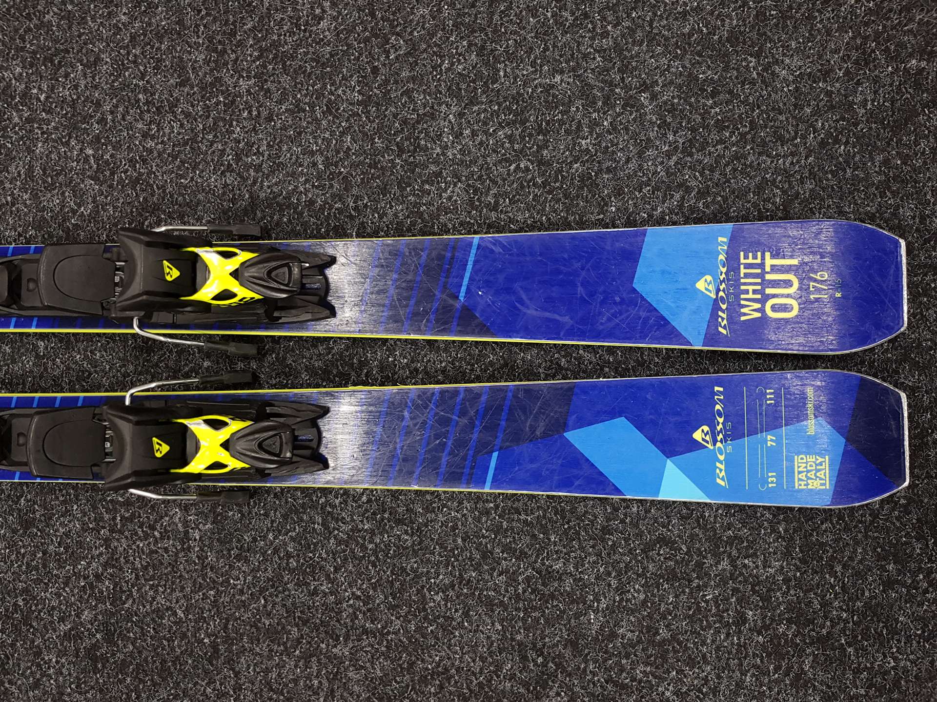 Skis BLOSSOM White Out d'occasion + fixations Blossom 12