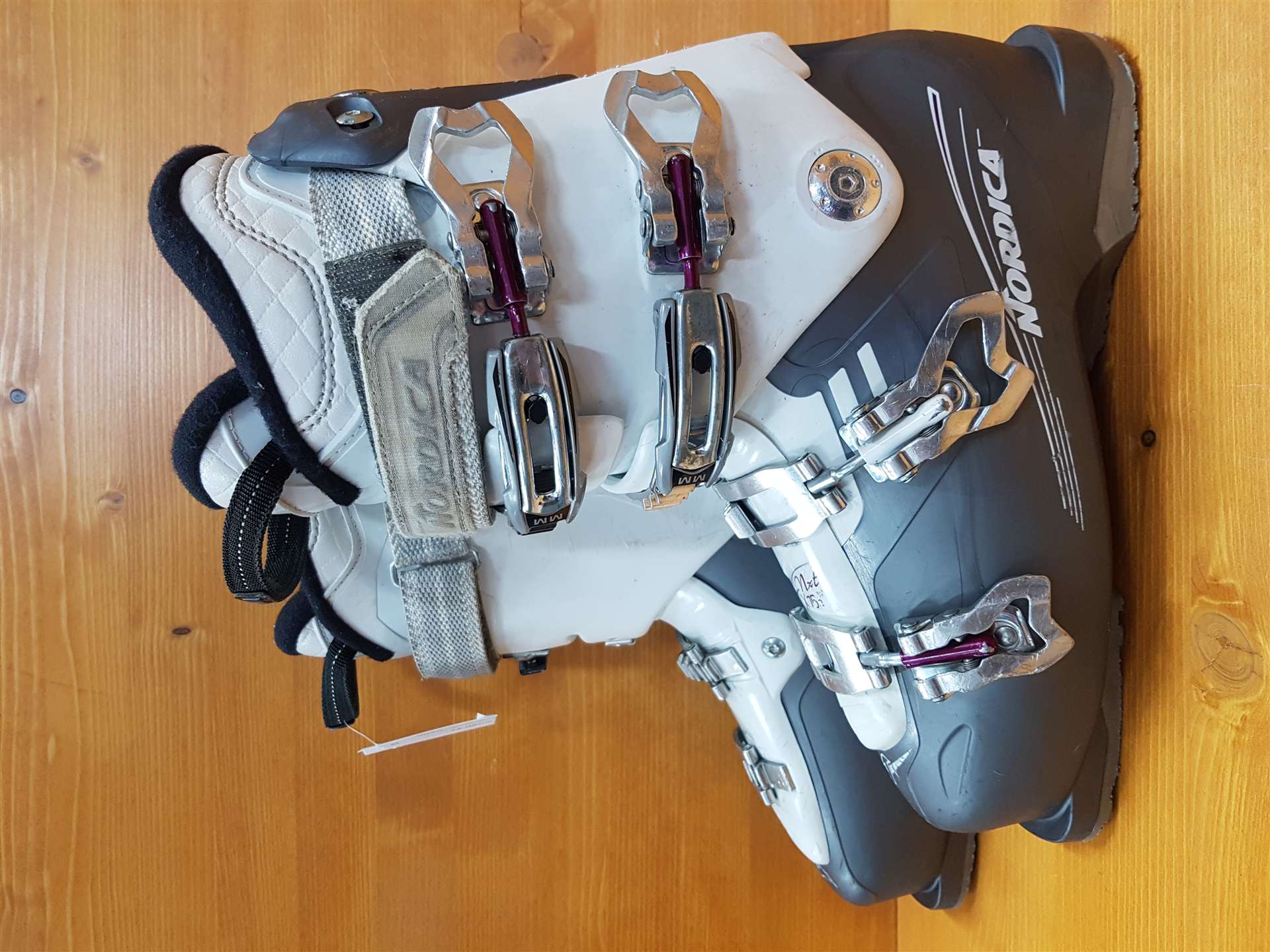 Použité lyžiarky NORDICA Nxt X75 R W