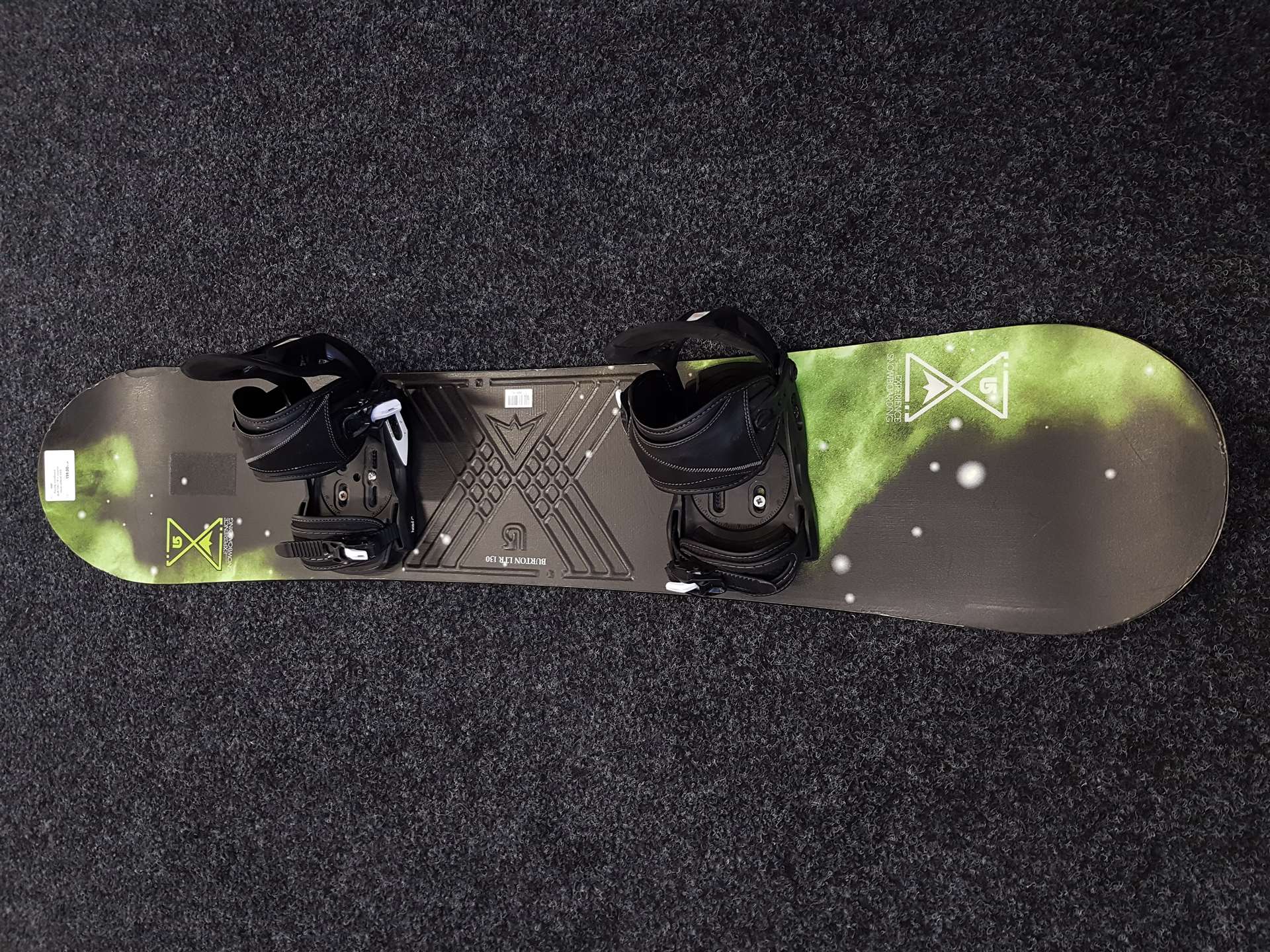 Použitý snowboard BURTON LTR + vázání Head velikost XS/S