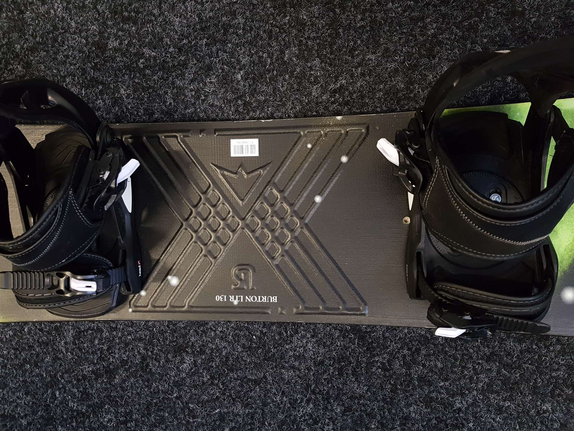 Použitý snowboard BURTON LTR + vázání Head velikost XS/S