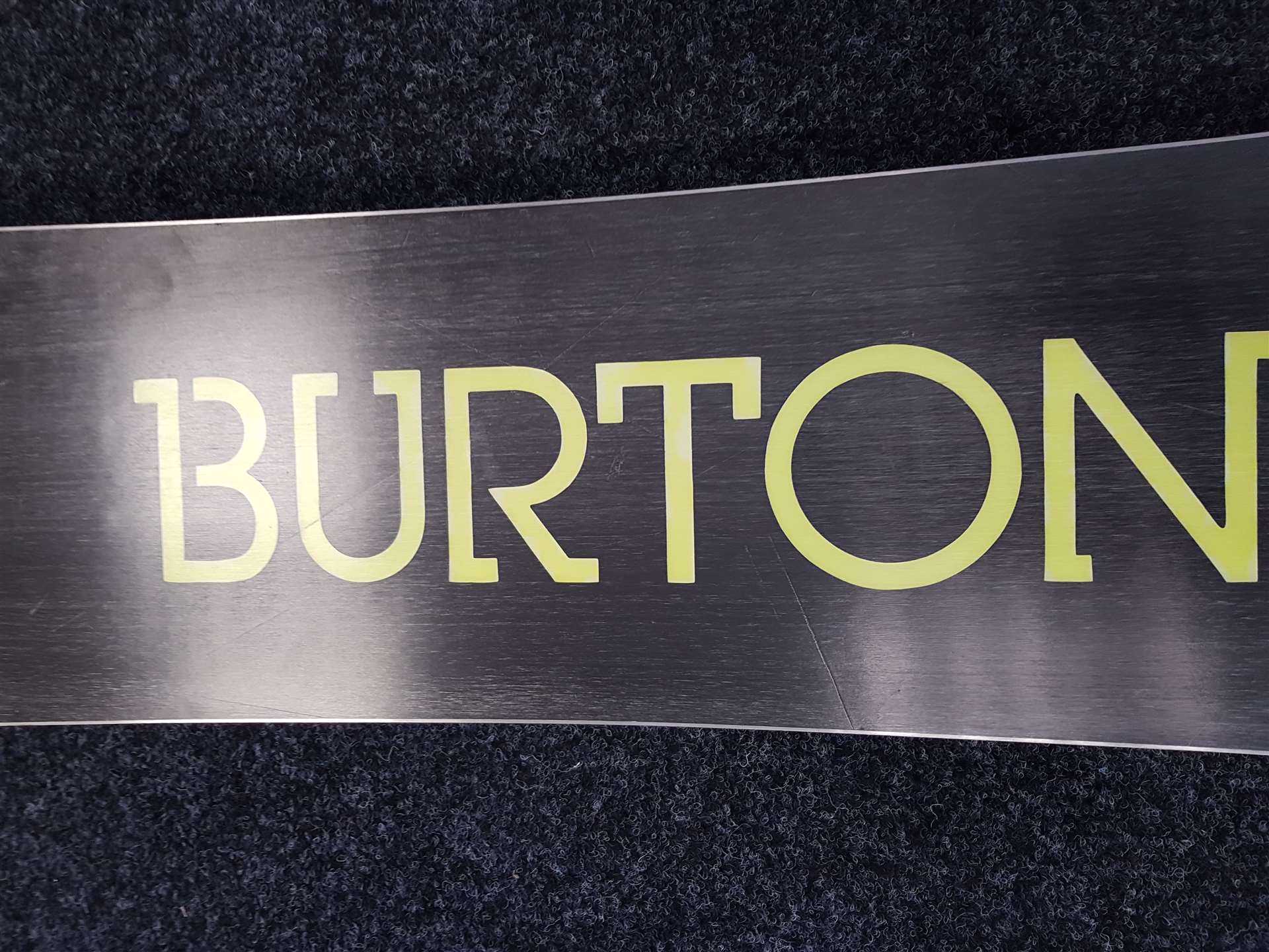 Použitý snowboard BURTON LTR + vázání Head velikost XS/S