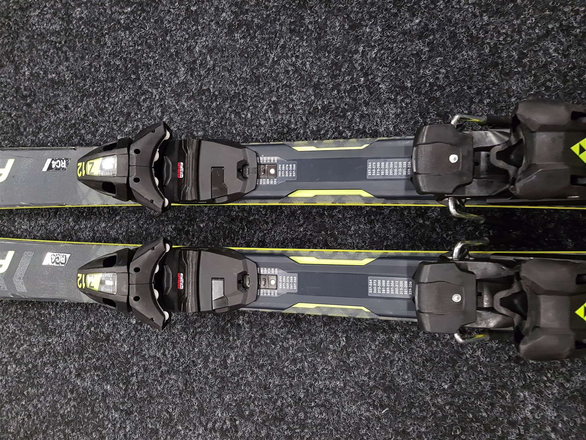 Použité lyže FISCHER RC4 SC + viazanie Fischer Z12