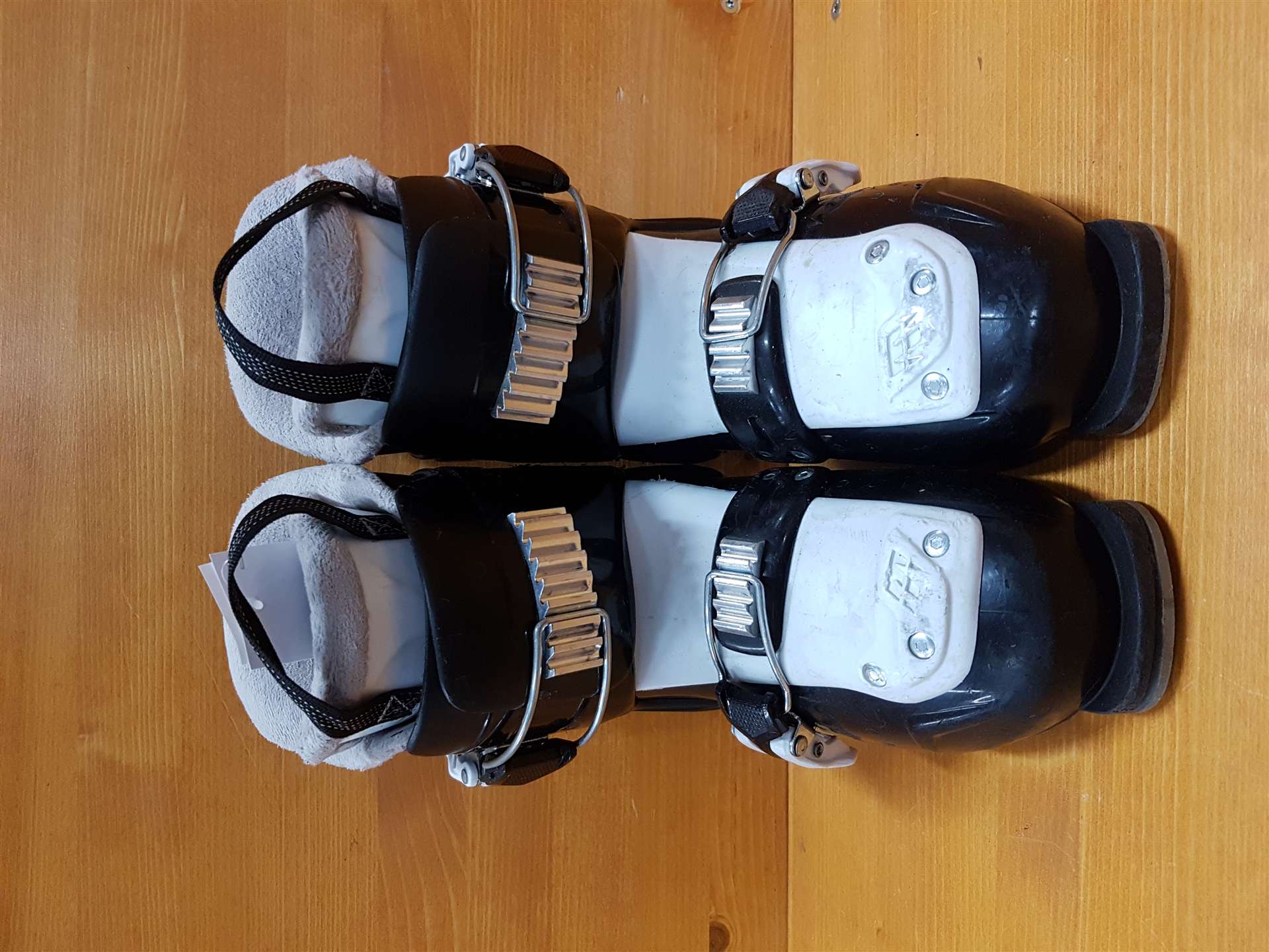 Použité lyžařky TECNICA JT2 R