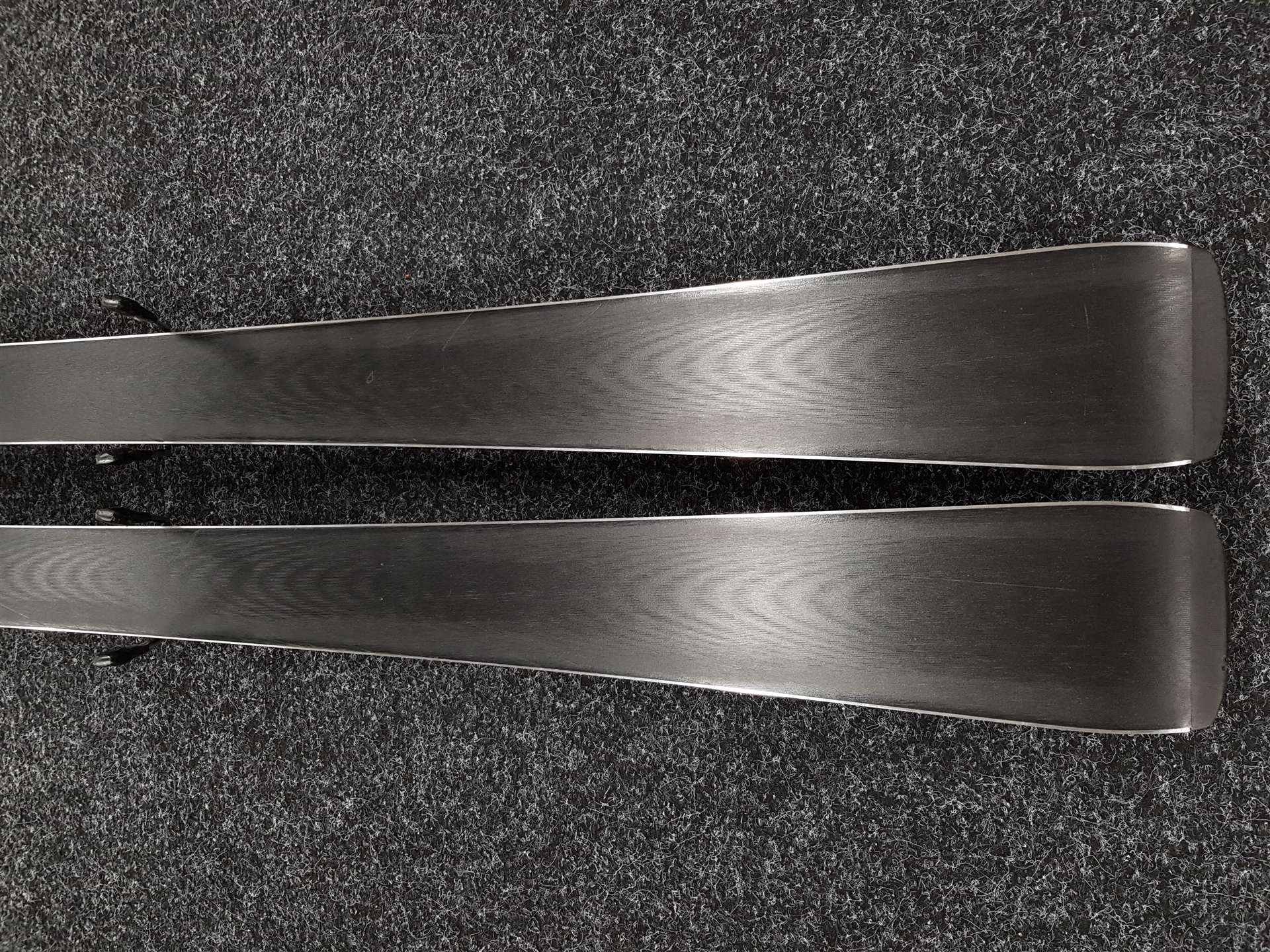 Używane narty ROSSIGNOL Forza 50 + wiązania Look NX 12