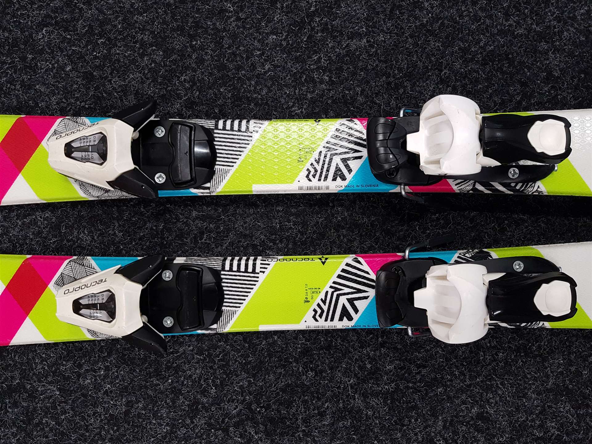 Skis enfant d'occasion TECNOPRO Sweety + fixations Tecnopro TC45