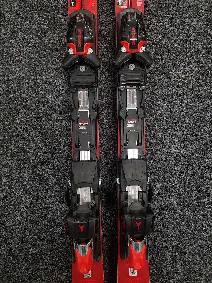 Bazárové lyže  Atomic Redster S9 Ultra Titanium