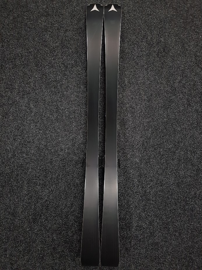 Bazárové lyže  Atomic Redster S9 Ultra Titanium