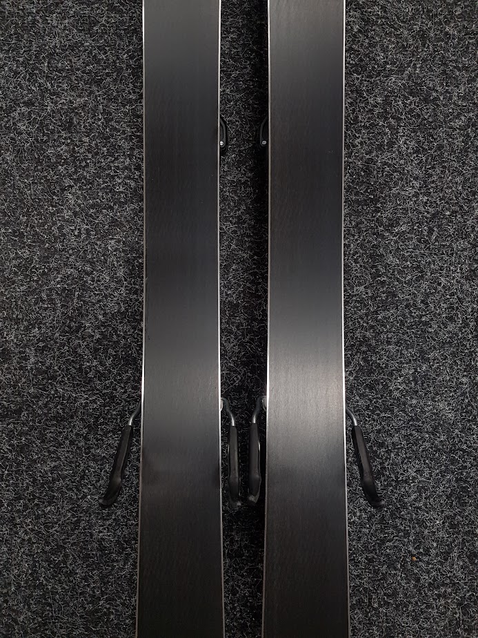 Bazárové lyže  Atomic Redster S9 Ultra Titanium