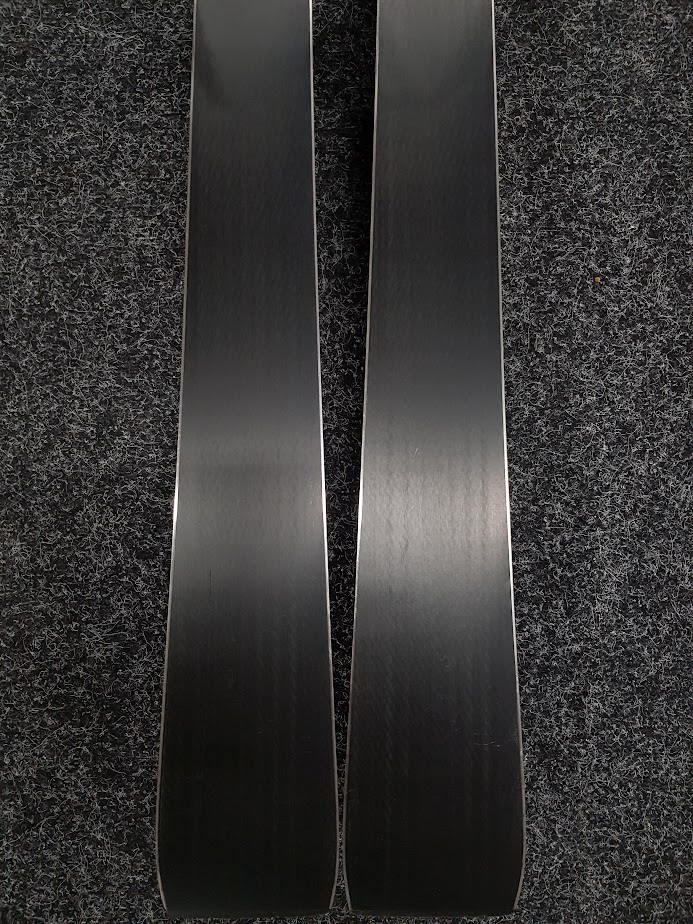 Bazárové lyže  Atomic Redster S9 Ultra Titanium