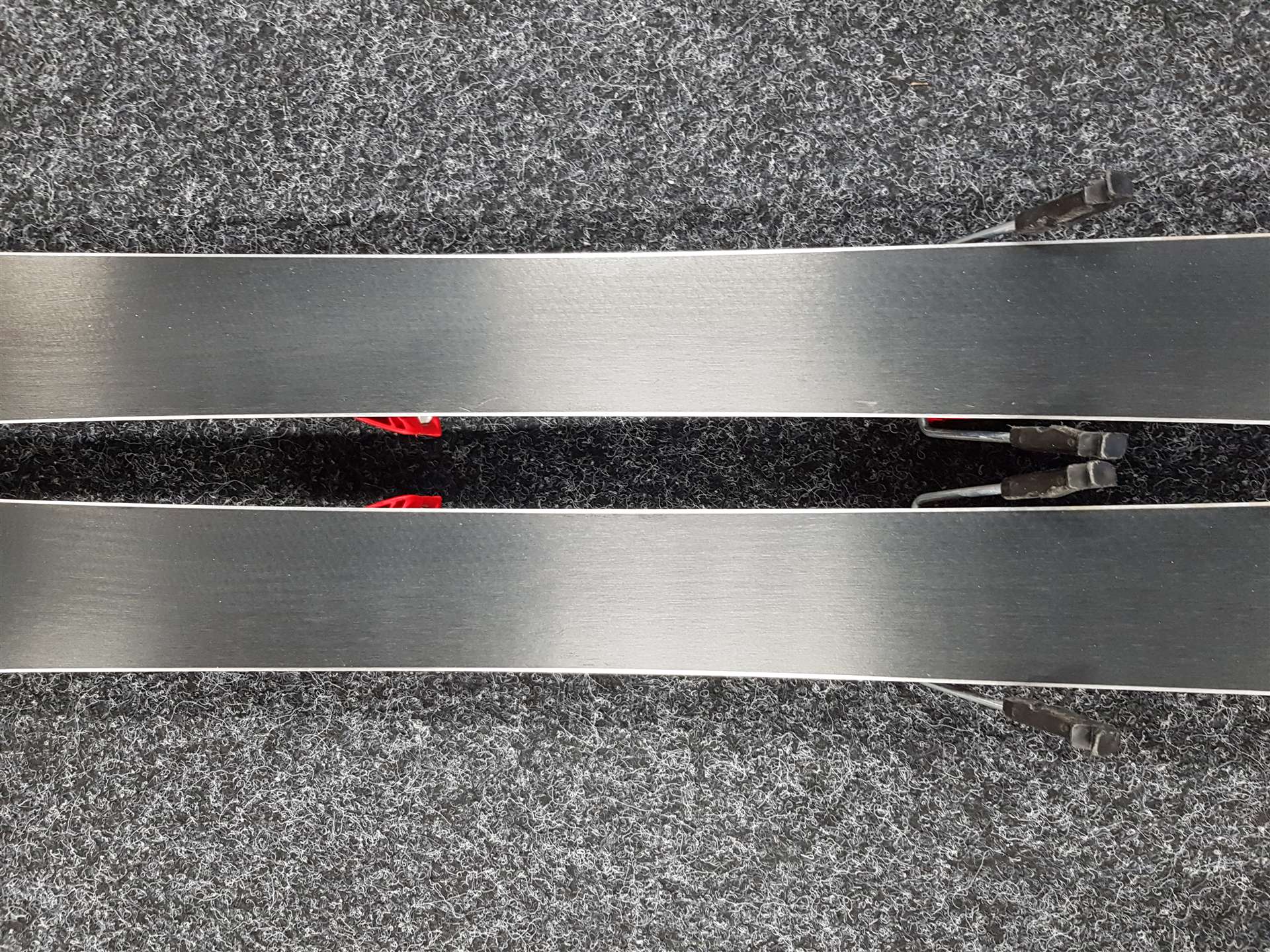 Gebrauchte Kinderski ATOMIC Redster J2 + Atomic C5 Bindungen