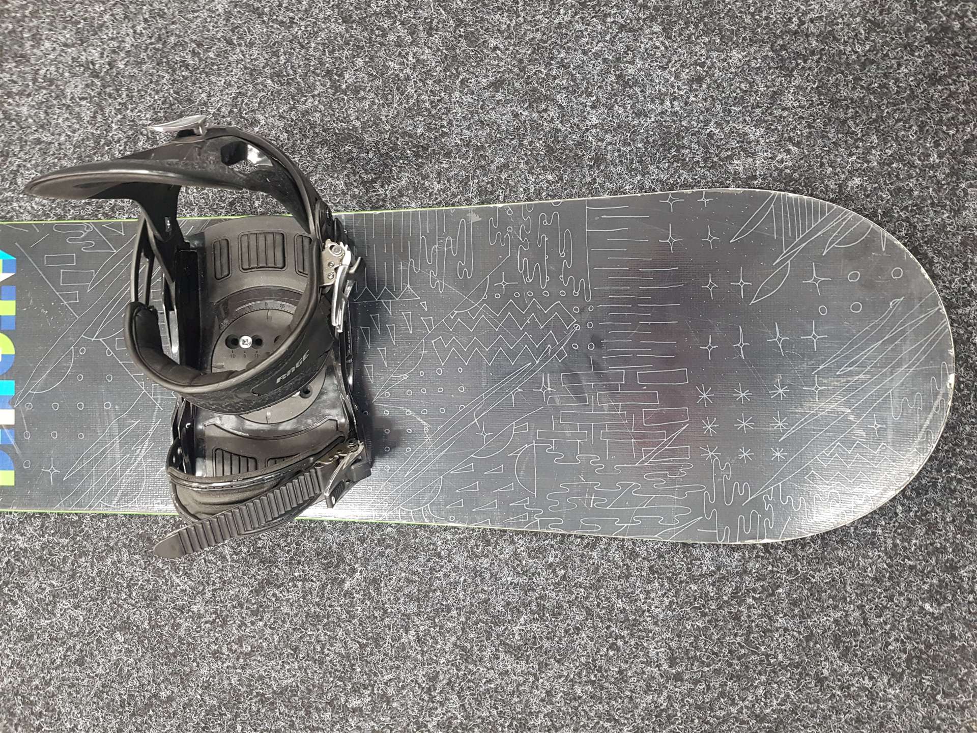 Gebrauchtes ATOMIC Cold Smoke Snowboard + Rage Bindungen, Größe L/XL