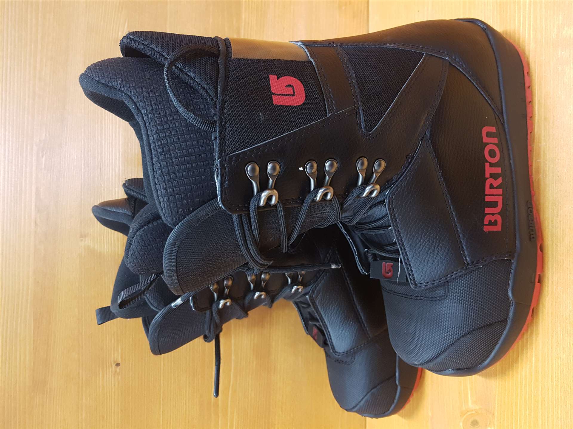 Ghete de snowboard BURTON Progression folosite