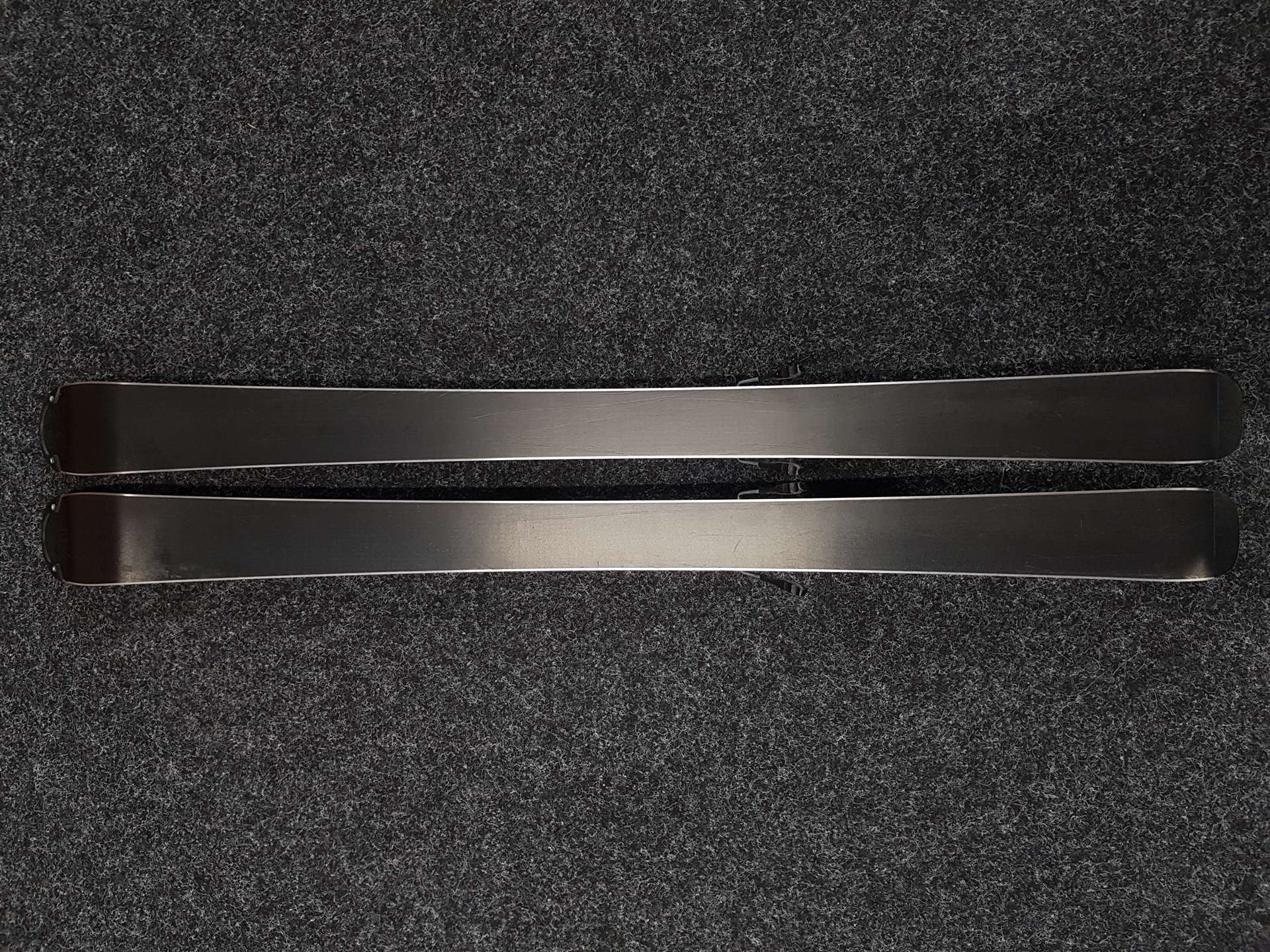 Sci da sci usati per bambini VOLKL Racetiger + attacchi Marker 4.5