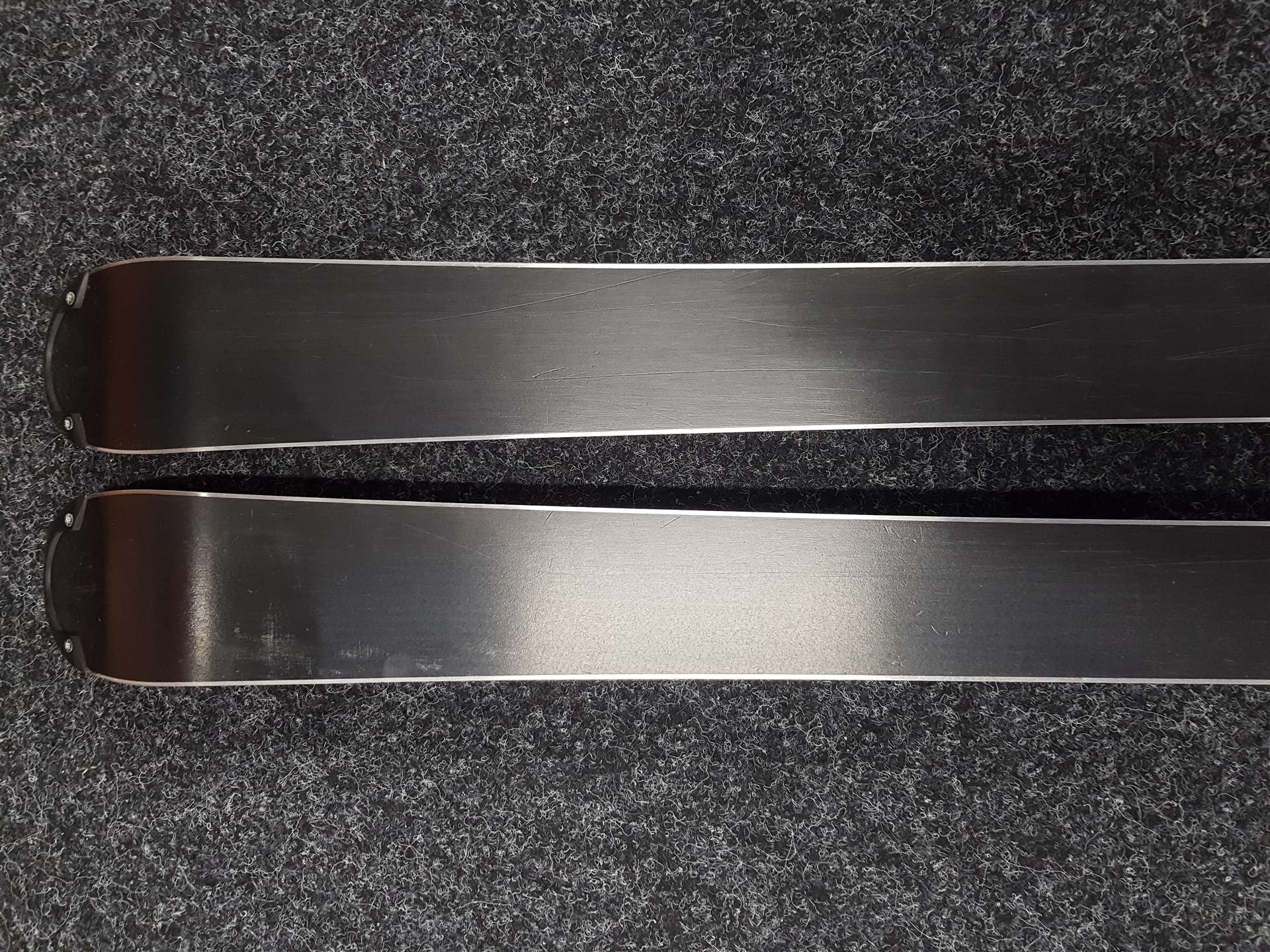 Sci da sci usati per bambini VOLKL Racetiger + attacchi Marker 4.5