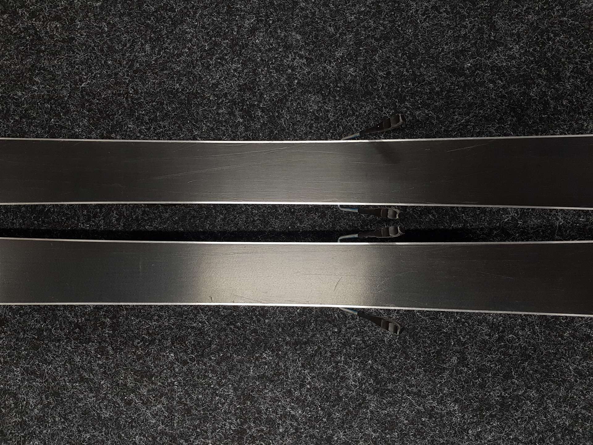 Sci da sci usati per bambini VOLKL Racetiger + attacchi Marker 4.5