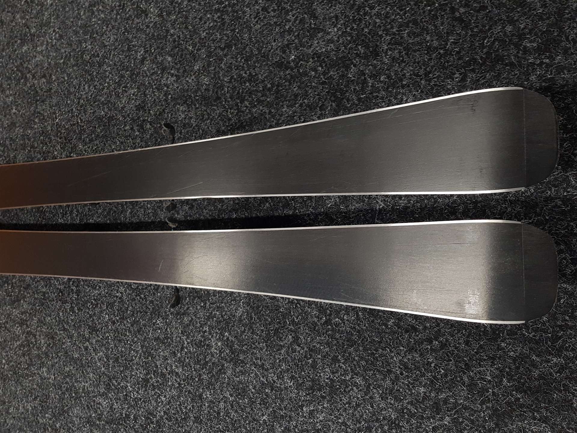 Sci da sci usati per bambini VOLKL Racetiger + attacchi Marker 4.5