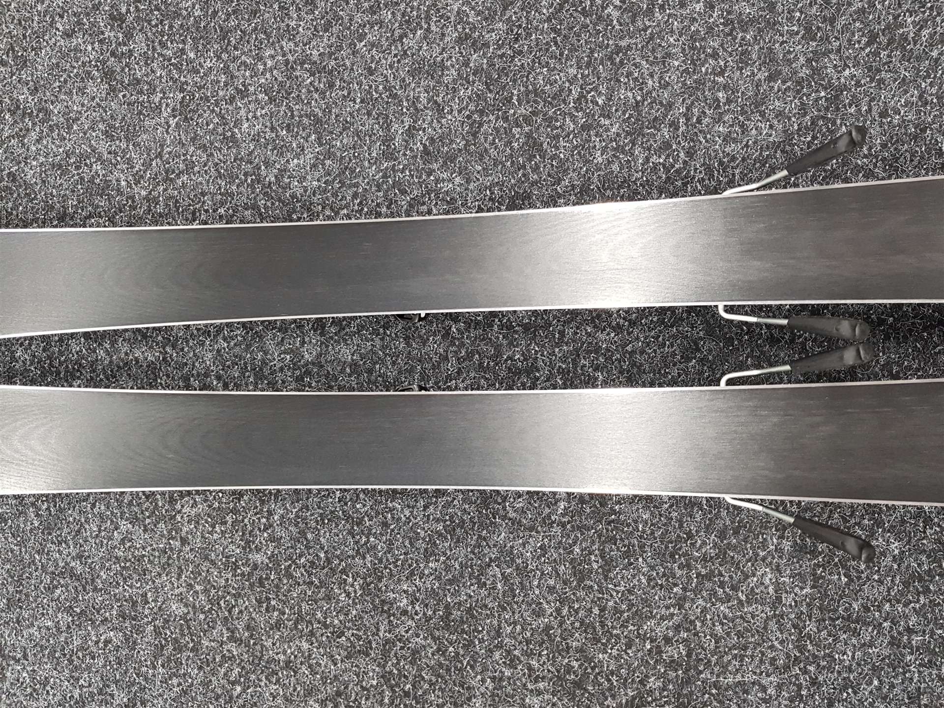 Gebrauchte HEAD Pure Joy Ski + Head Nine Bindungen (9 DIN)