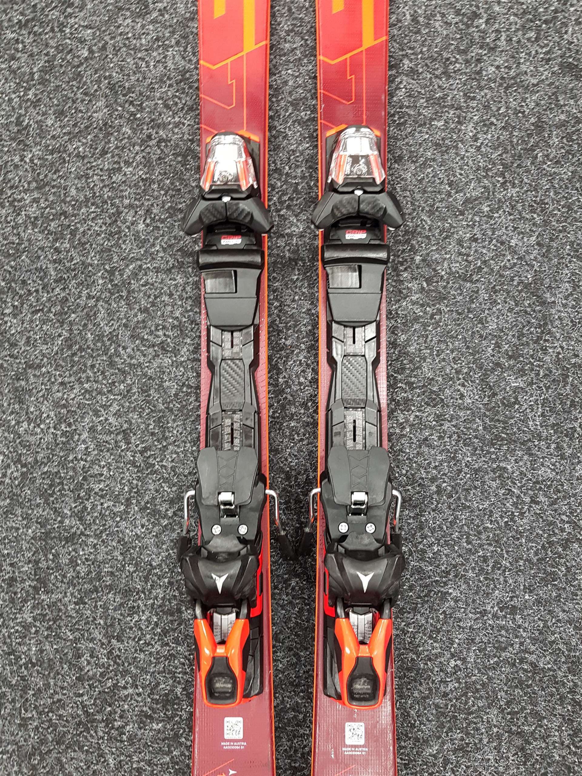 Gebrauchte ATOMIC Redster S7 Ski + Atomic M 12 Bindungen