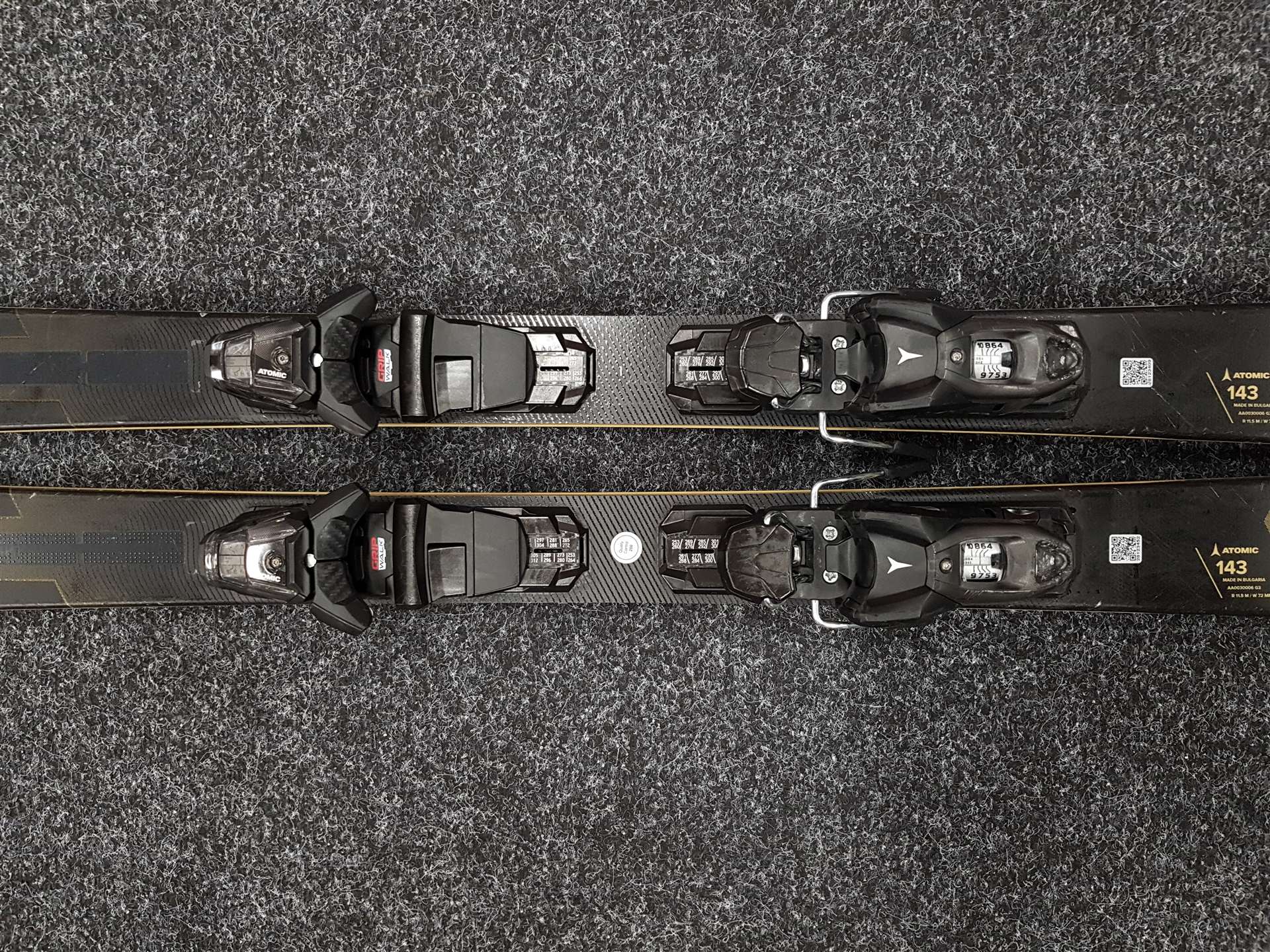 Gebrauchte ATOMIC Cloud C9 Ski + Atomic M 10 Bindungen