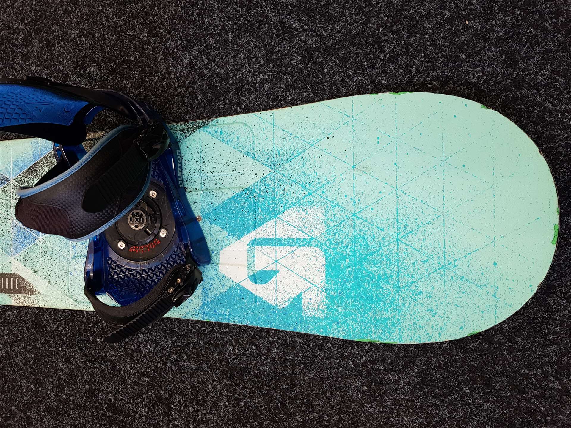 Použitý snowboard BURTON LTR 144 L + vázání Burton velikost S/M