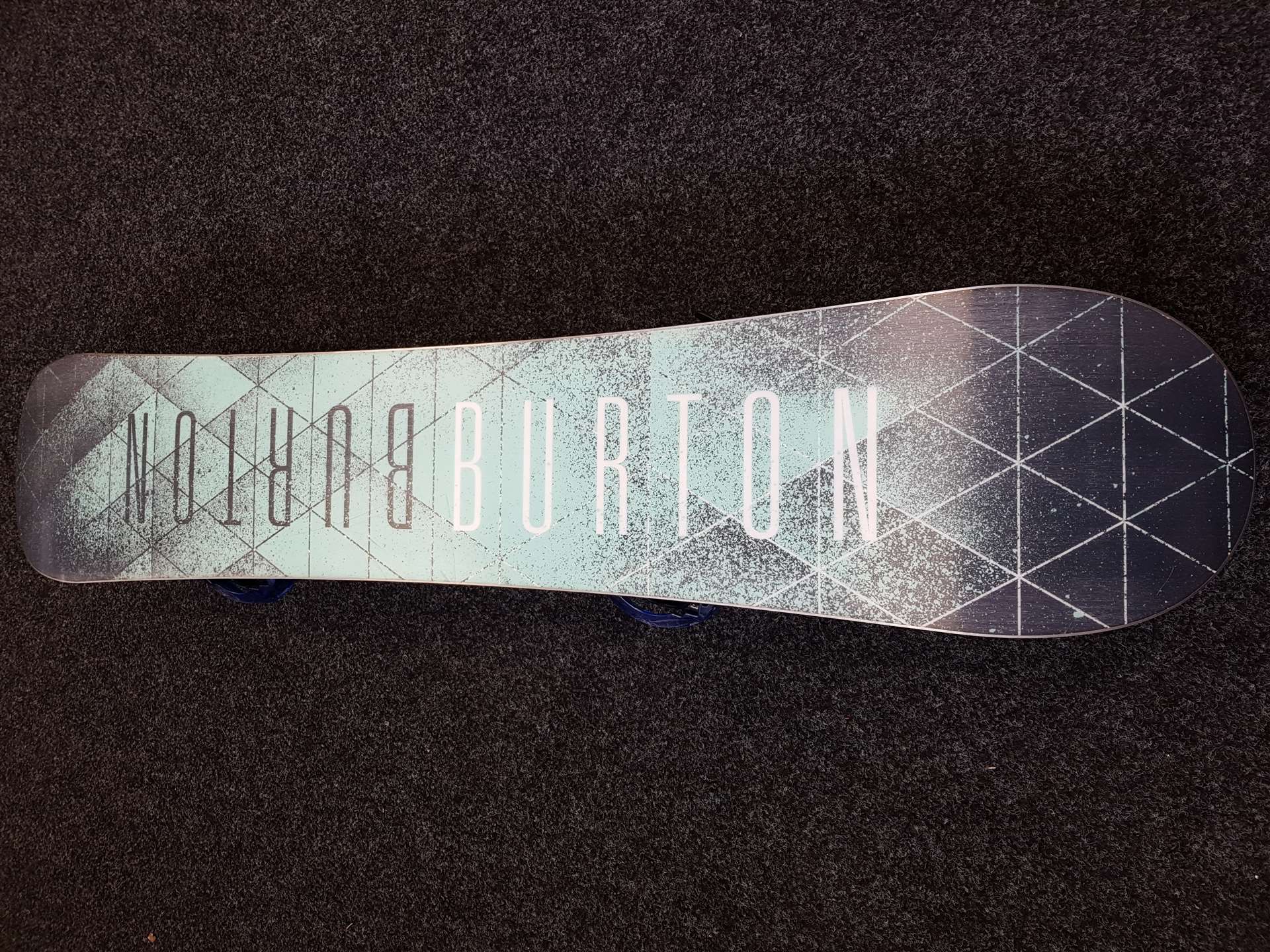 Použitý snowboard BURTON LTR 144 L + vázání Burton velikost S/M