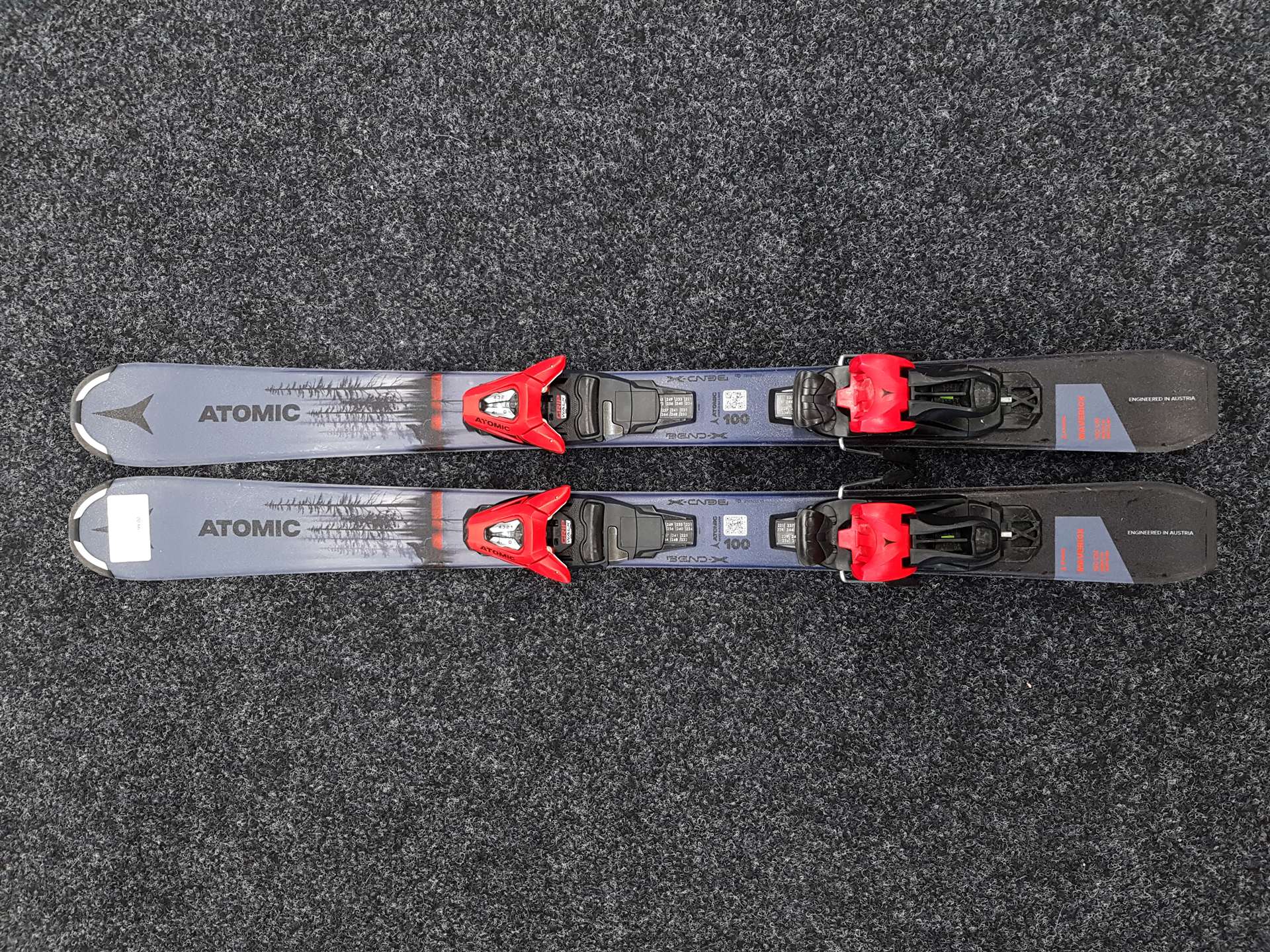 Použité dětské lyže ATOMIC Maverick + vázání Atomic C5