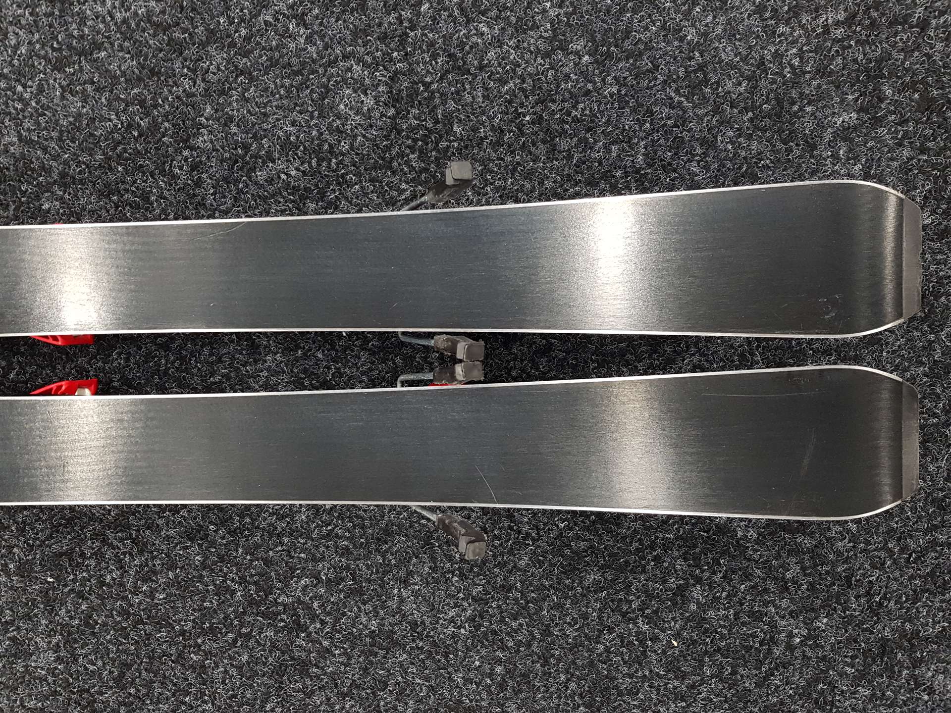 Použité dětské lyže ATOMIC Maverick + vázání Atomic C5