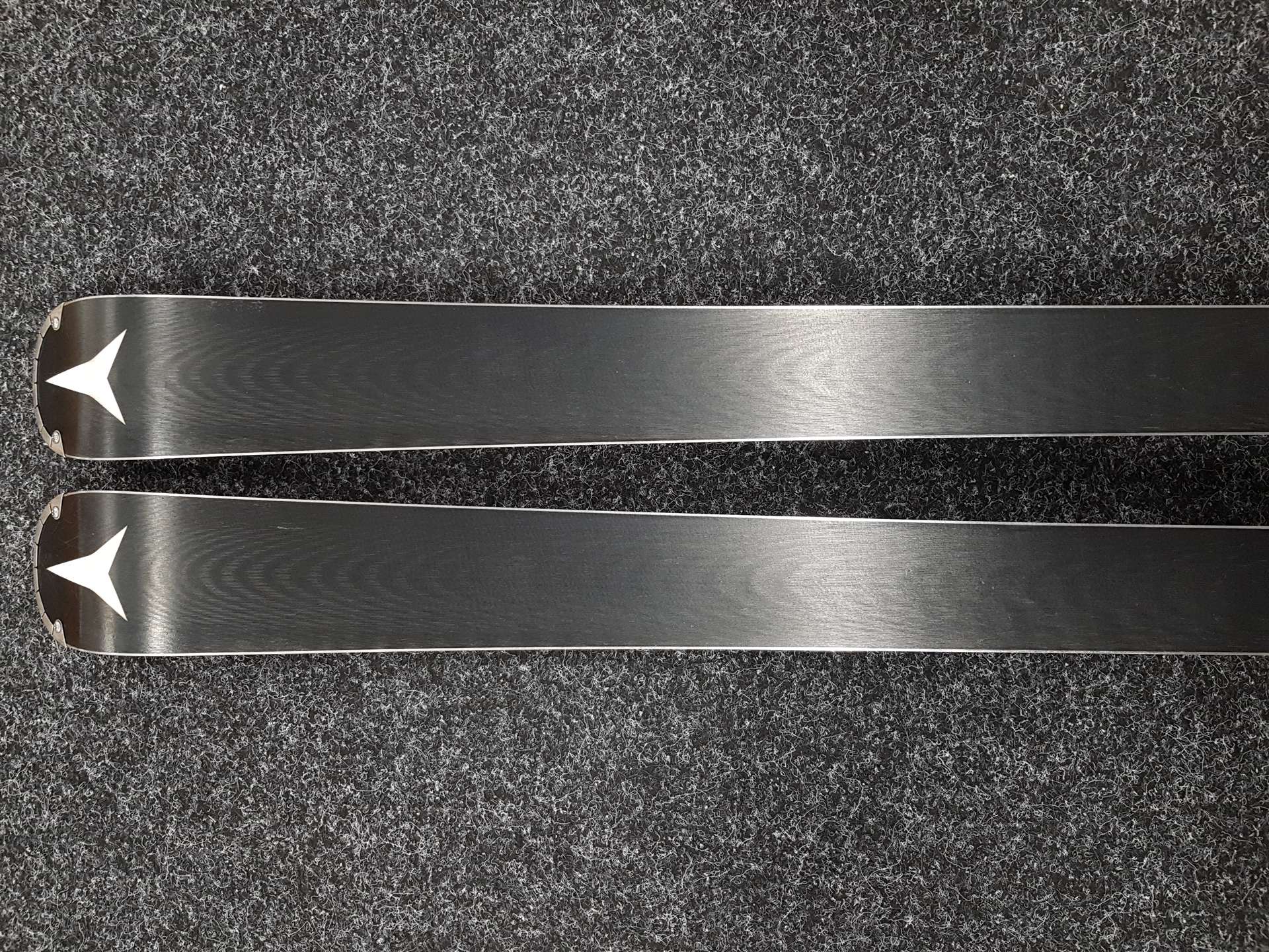 Używane narty ATOMIC Redster G9 + wiązania Atomic X12 GW