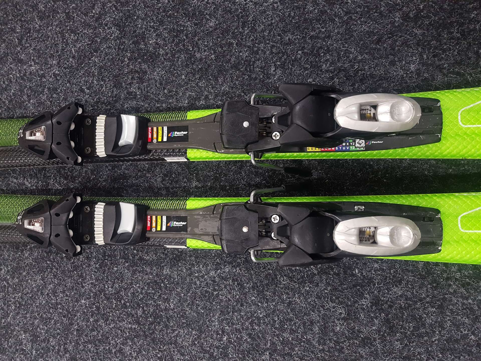 Sci usati ELAN Explore 72 + attacchi Elan ESP 10