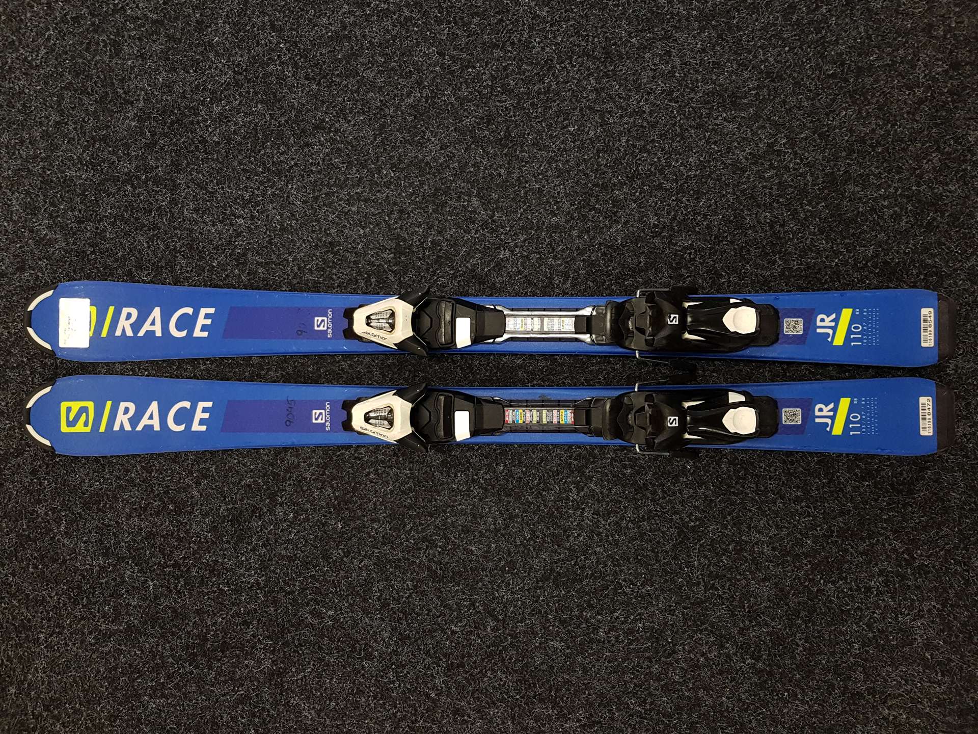 Skis enfant d'occasion SALOMON S/RACE + fixations Salomon 4.5